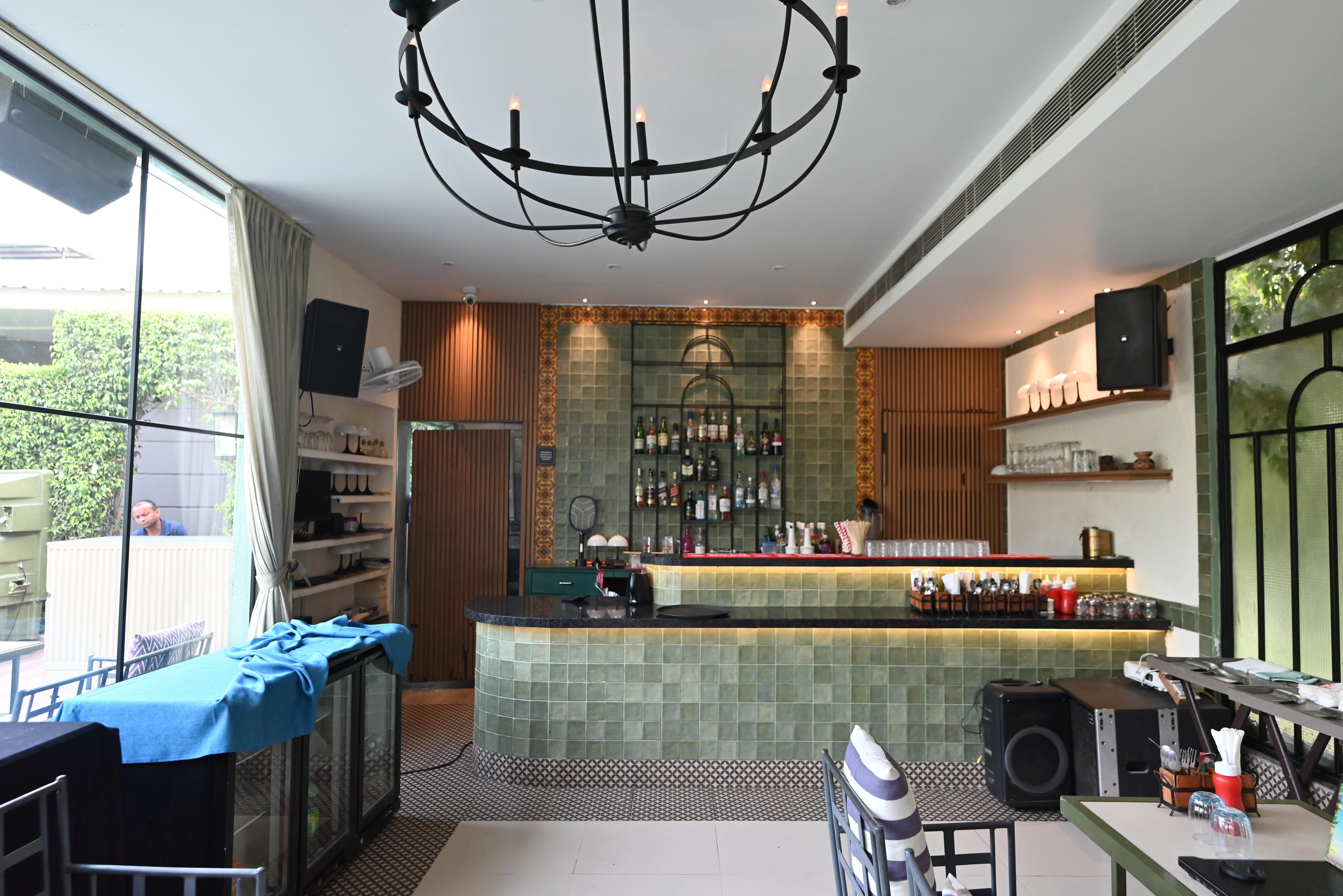 cairo cafe n bar