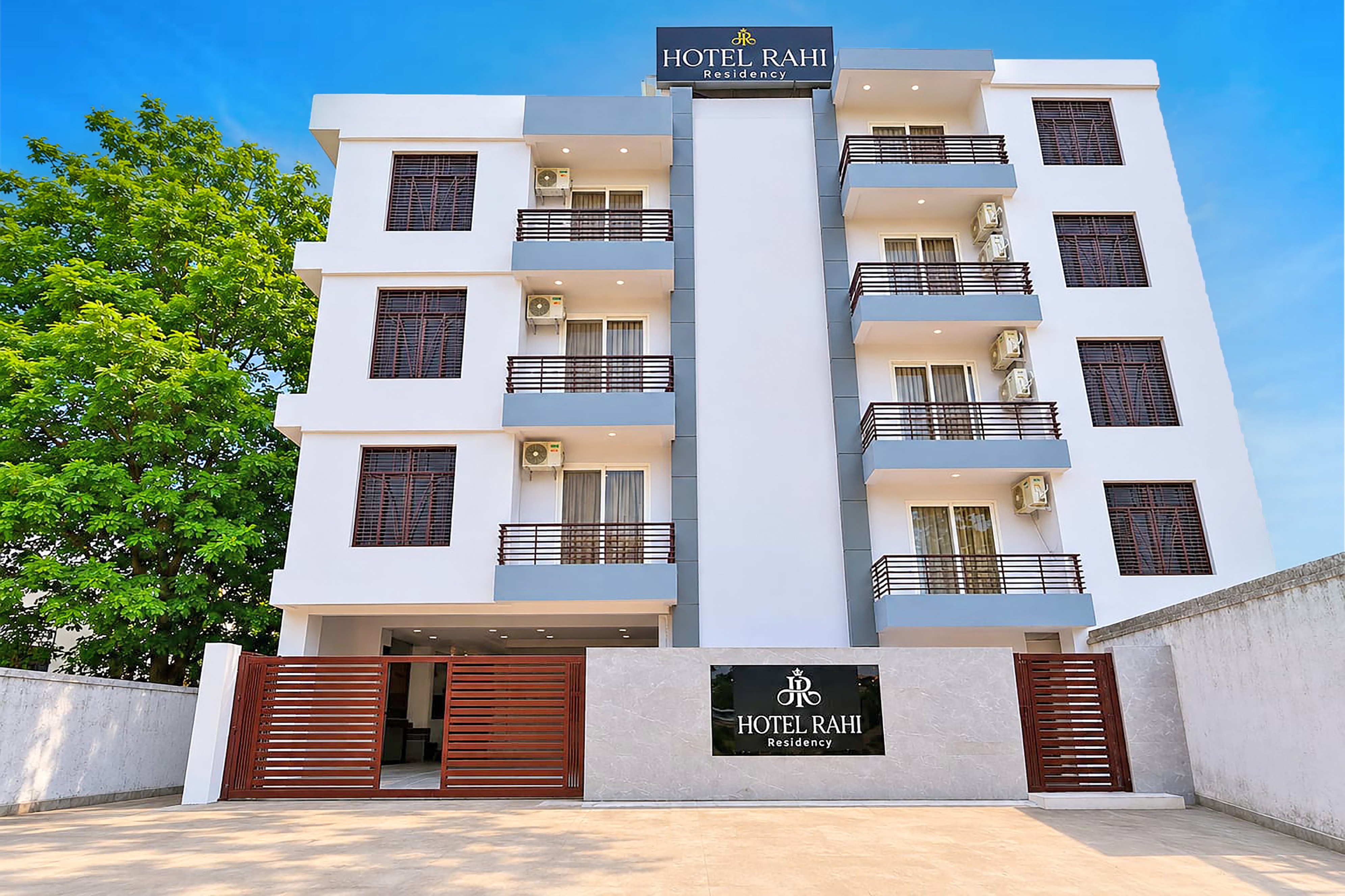 Hotel Rahi Residency I Near Kashi Vishwanath Temple & Ghats 𝗕𝗢𝗢𝗞 ...