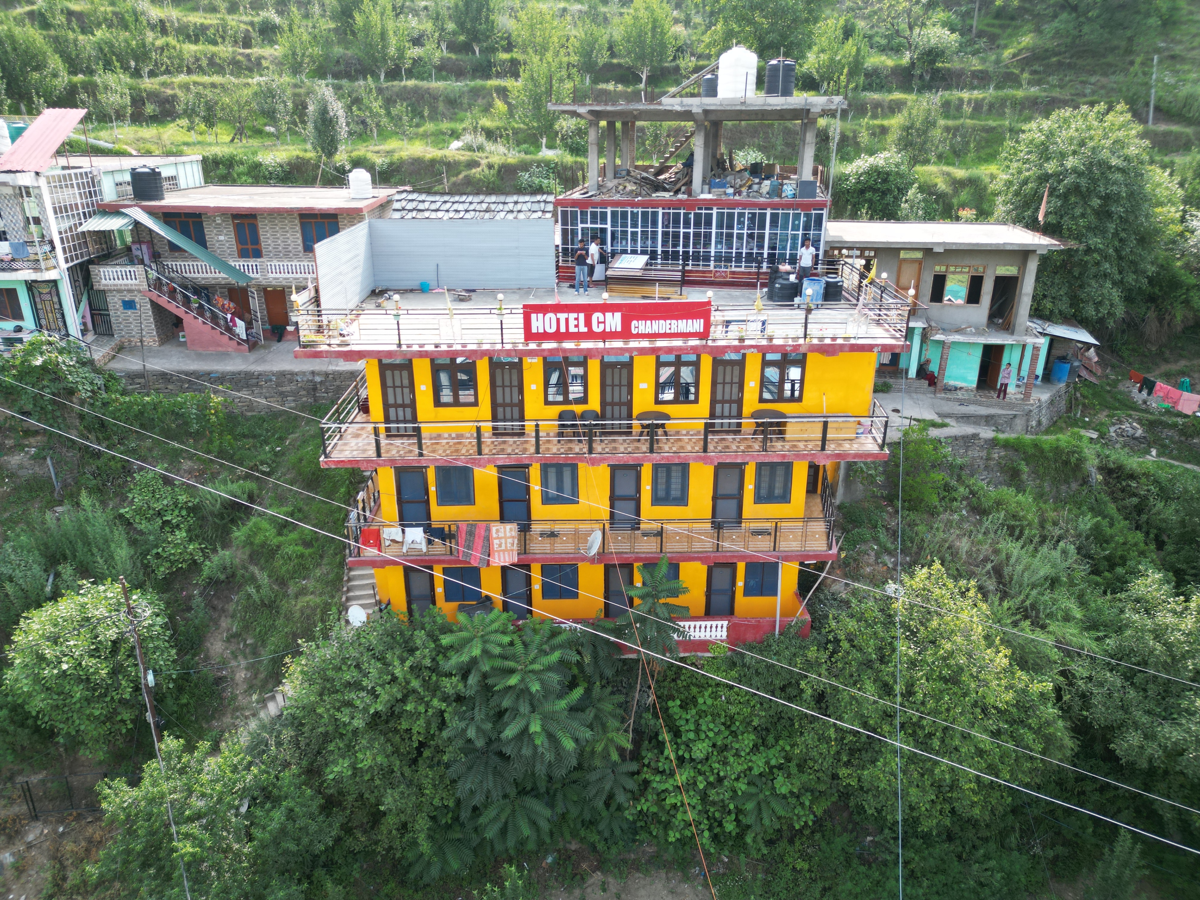 Hotel CM 𝗕𝗢𝗢𝗞 Rohru Homestay