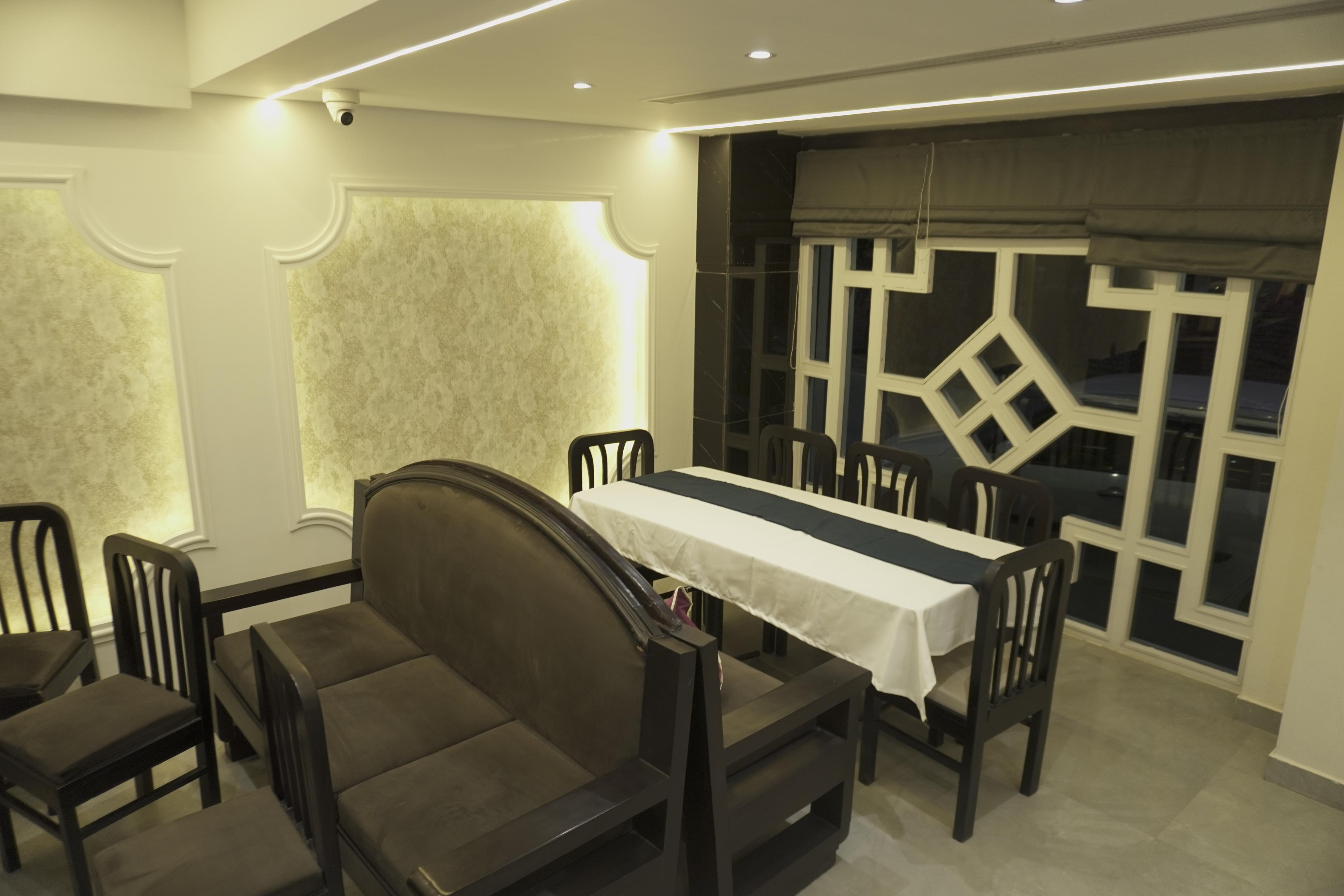 White Gobble Restaurant