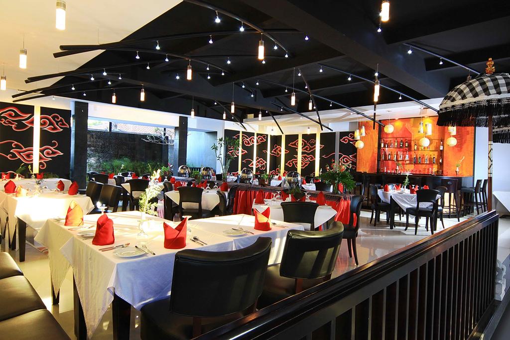 Pool Side Restaurant