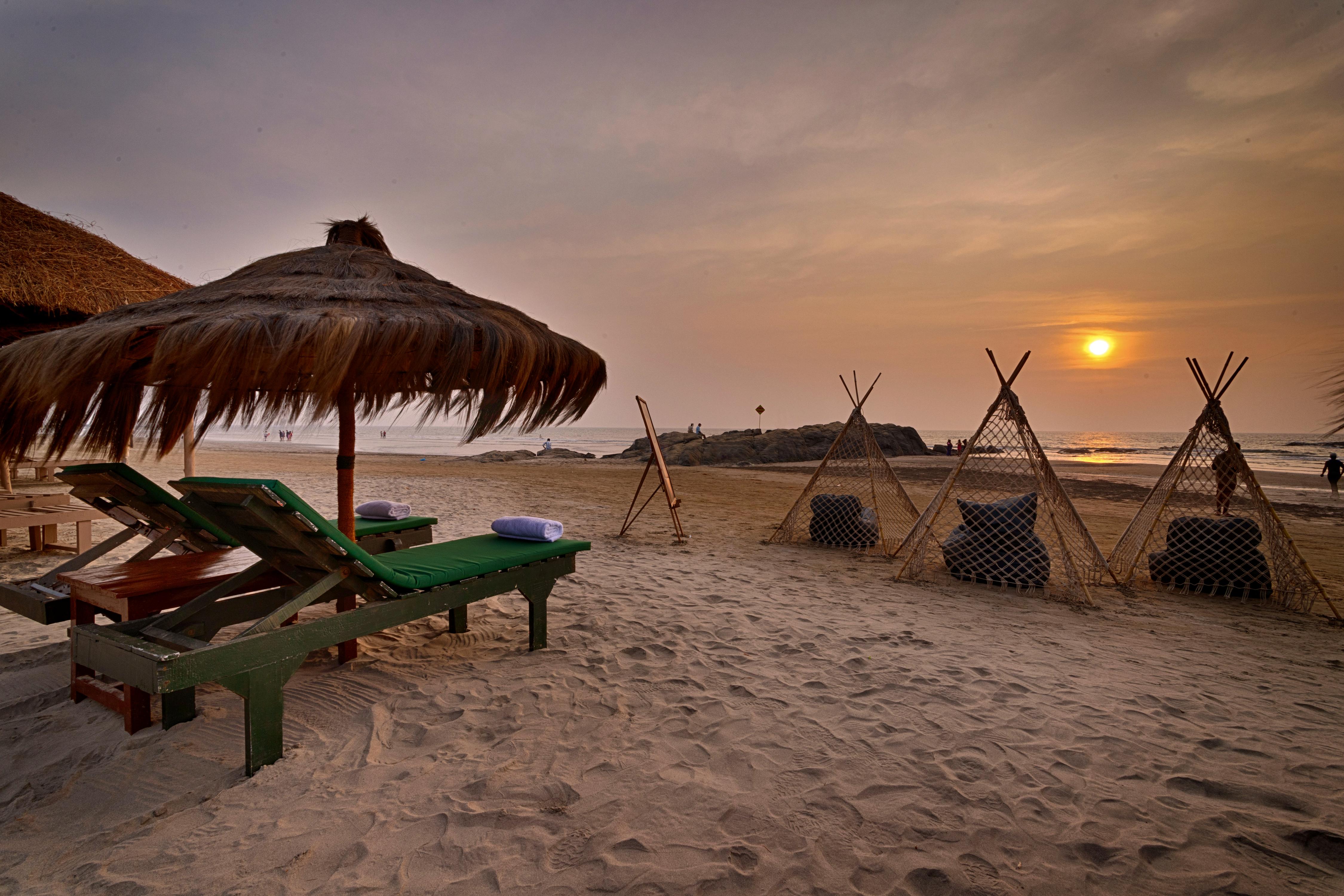 ROYALE AMATA BY THE BEACH