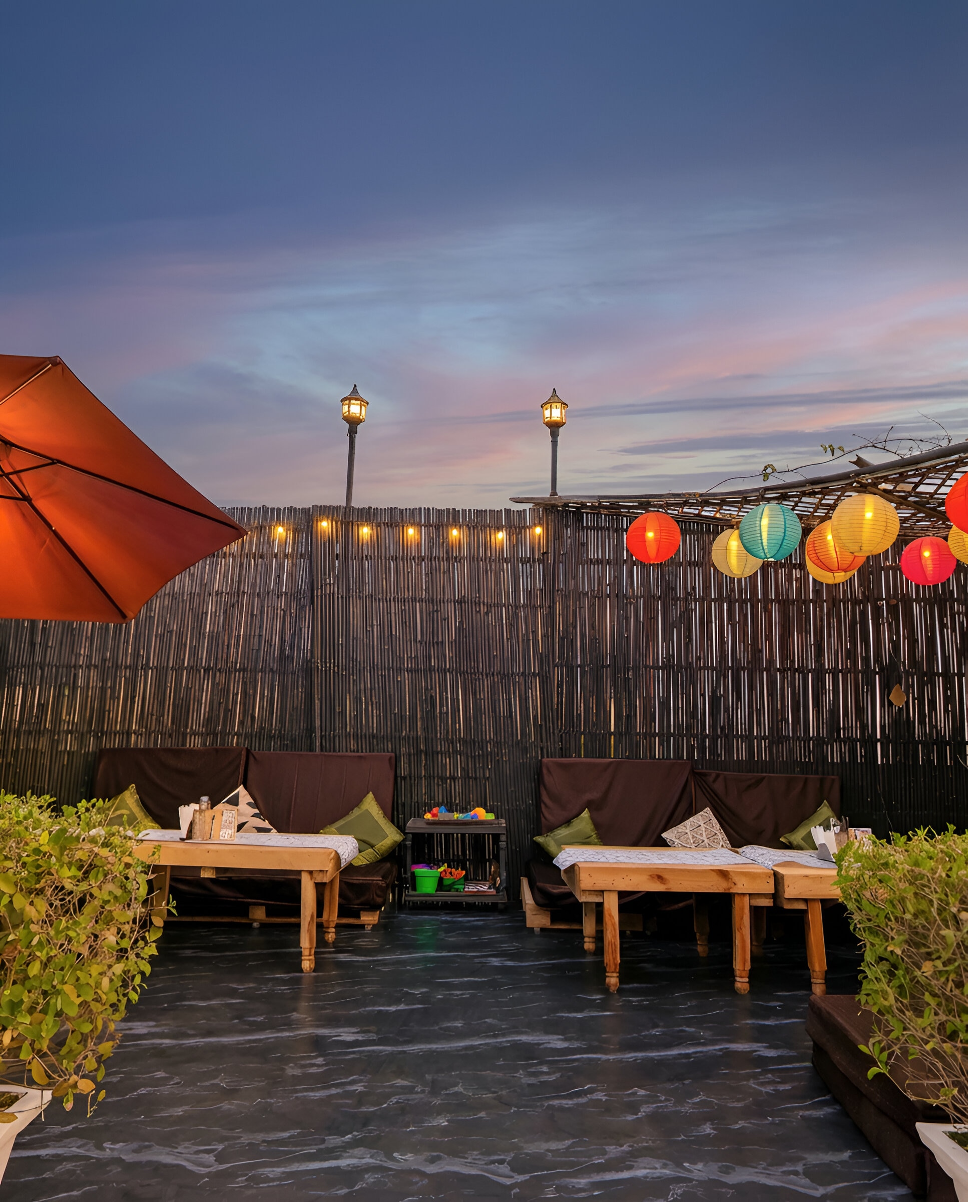 Be Raw Rooftop Cafe