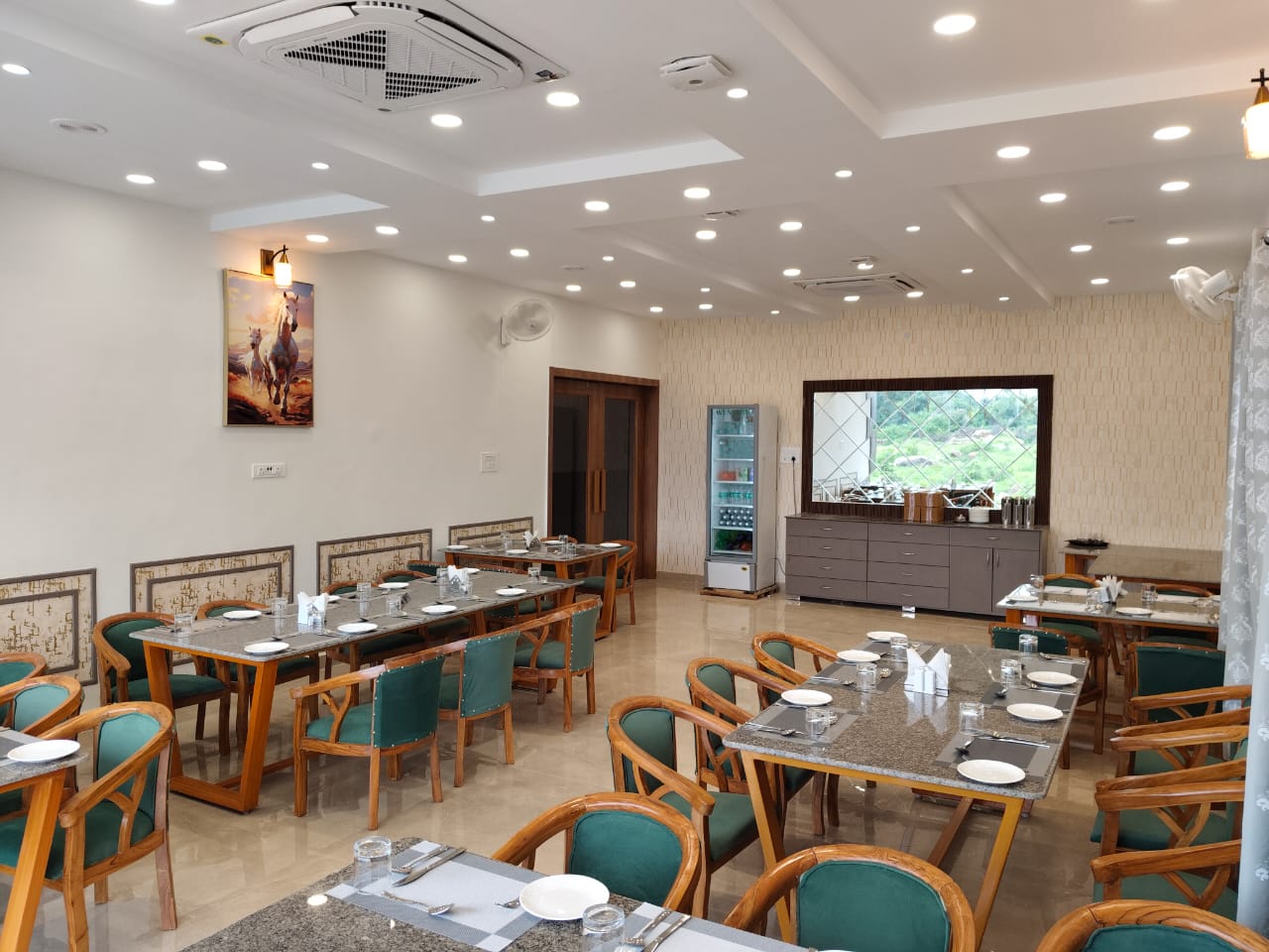 Adhira – Multicuisine Restaurant