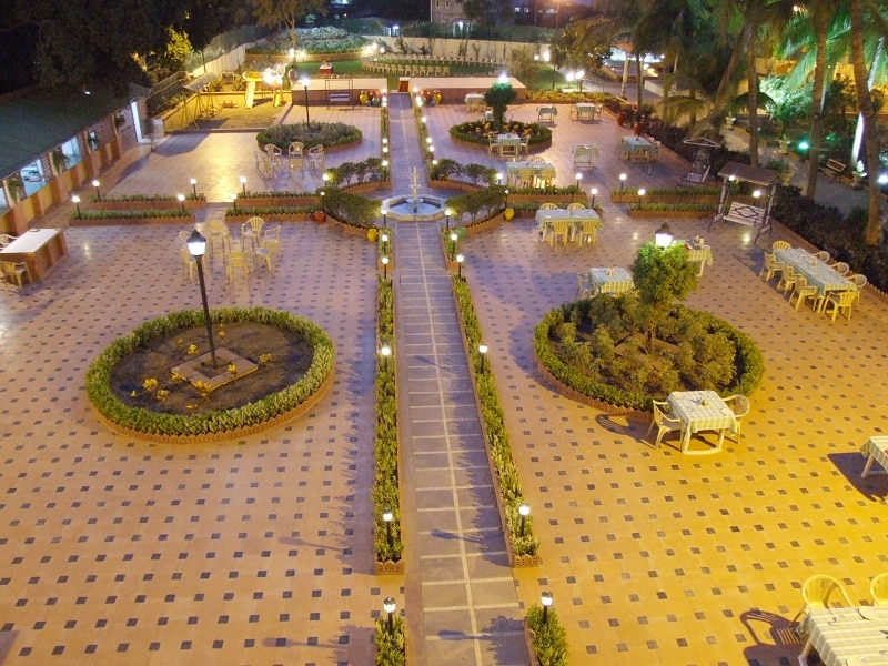 Nilambag Palace garden Restaurant