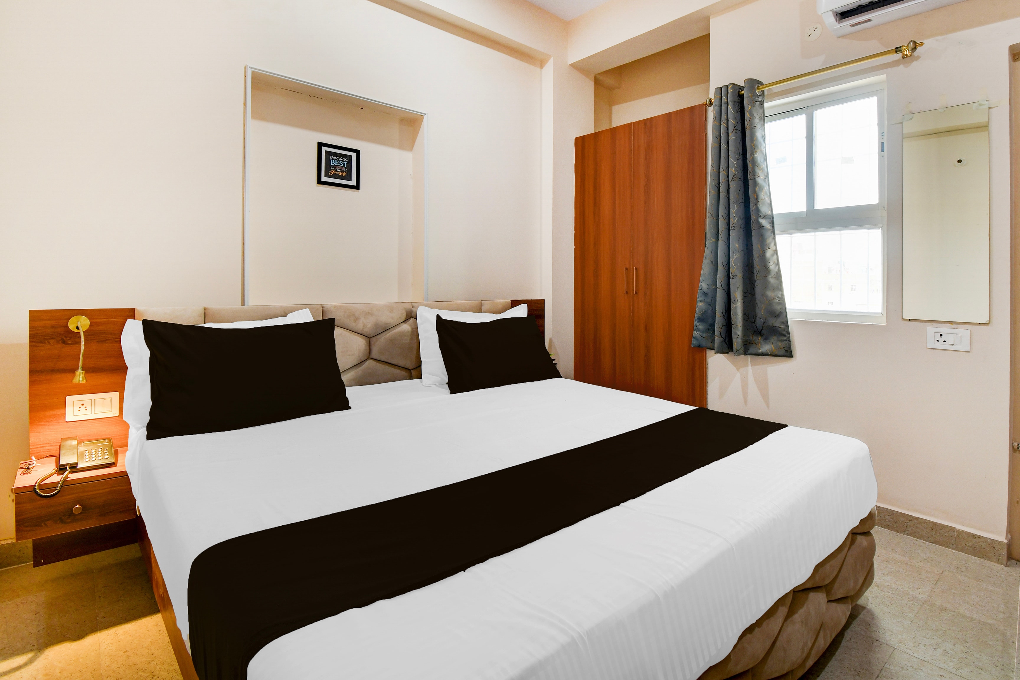 Townhouse Bhagwat Nagar Formerly Hotel Karuna Palace-Restaurant