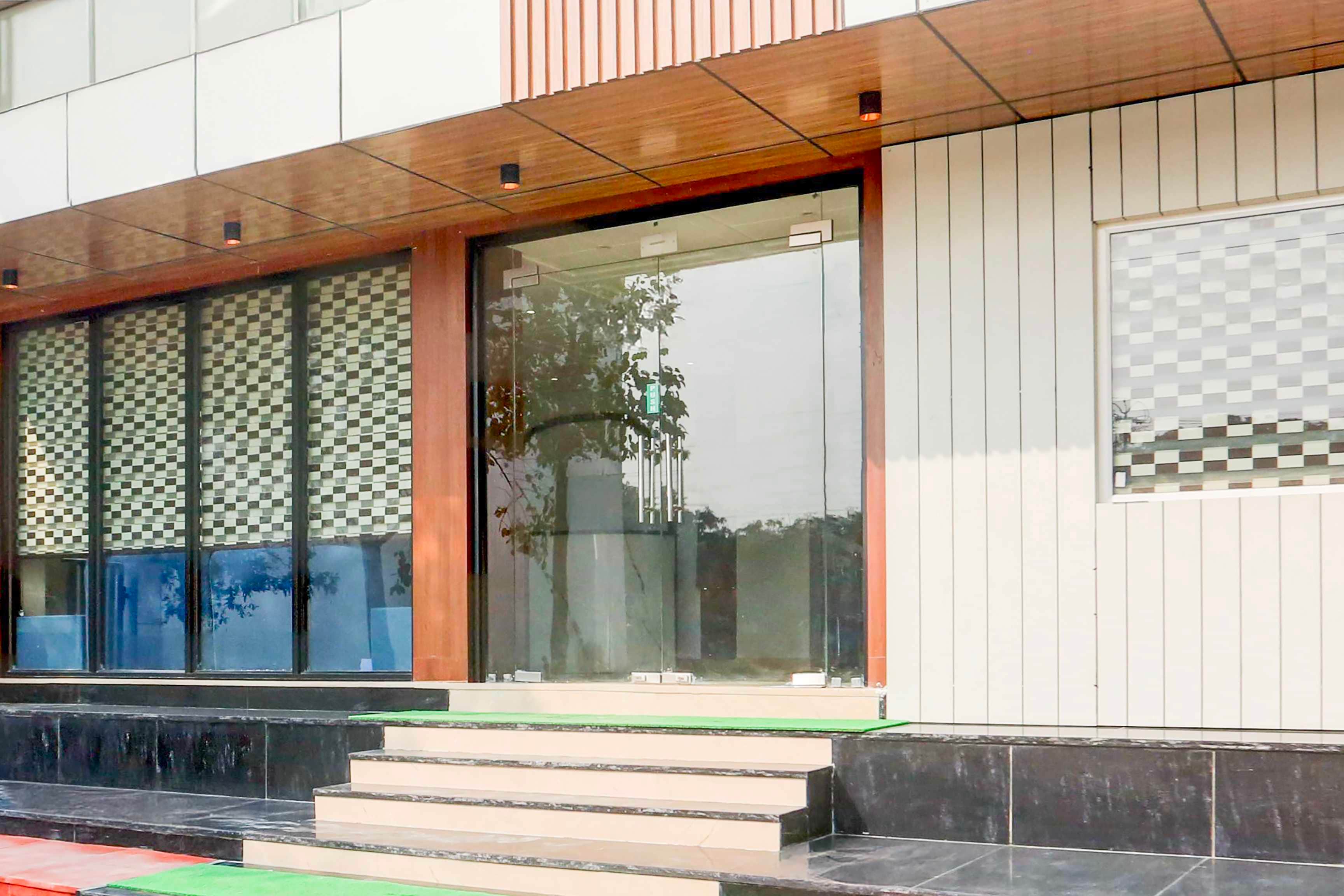Collection O Taj Nagri Phase 2 Formerly Grand Rivera