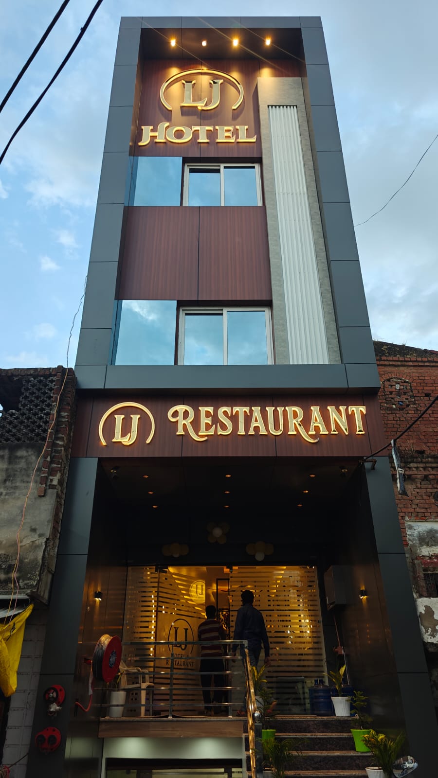 LJ Restaurant