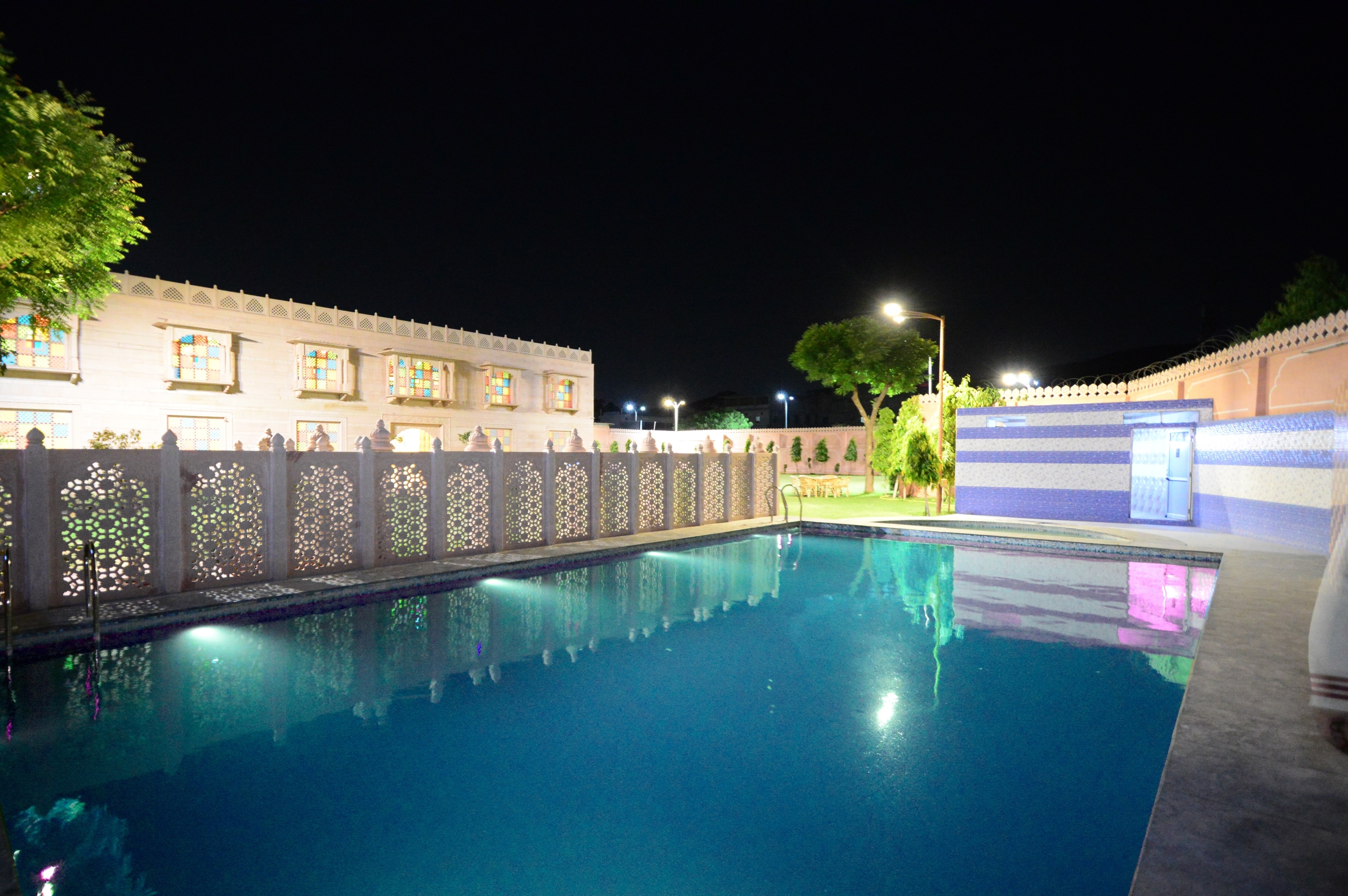 Lilypool - The Heritage Jalmahal 𝗕𝗢𝗢𝗞 Jaipur Hotel