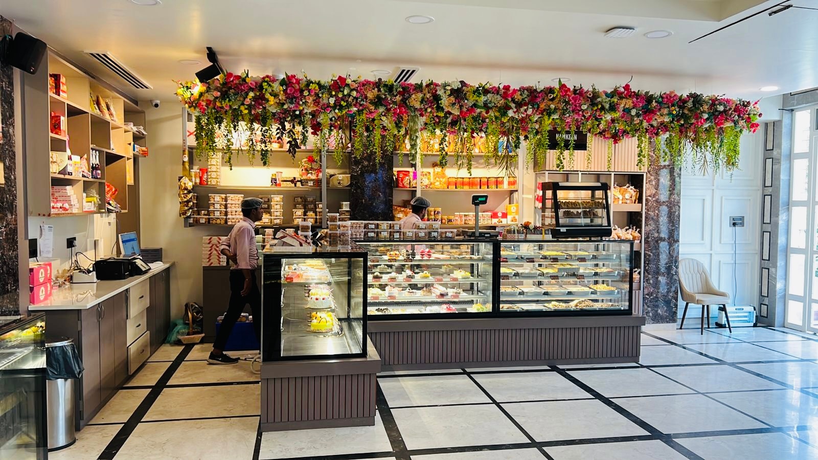 Shri ganpati sweets and restaurant