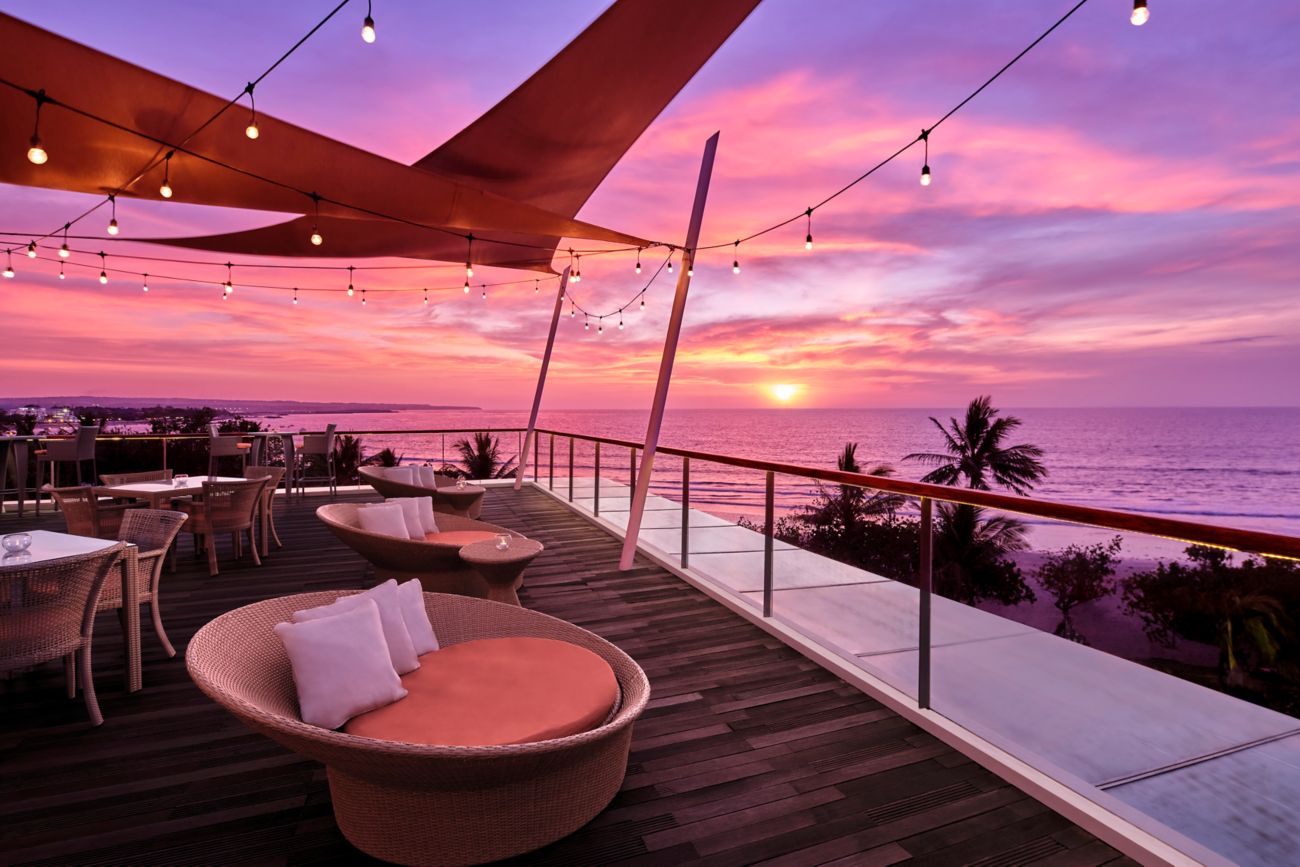 Sunset Hour at Sundowner Rooftop
