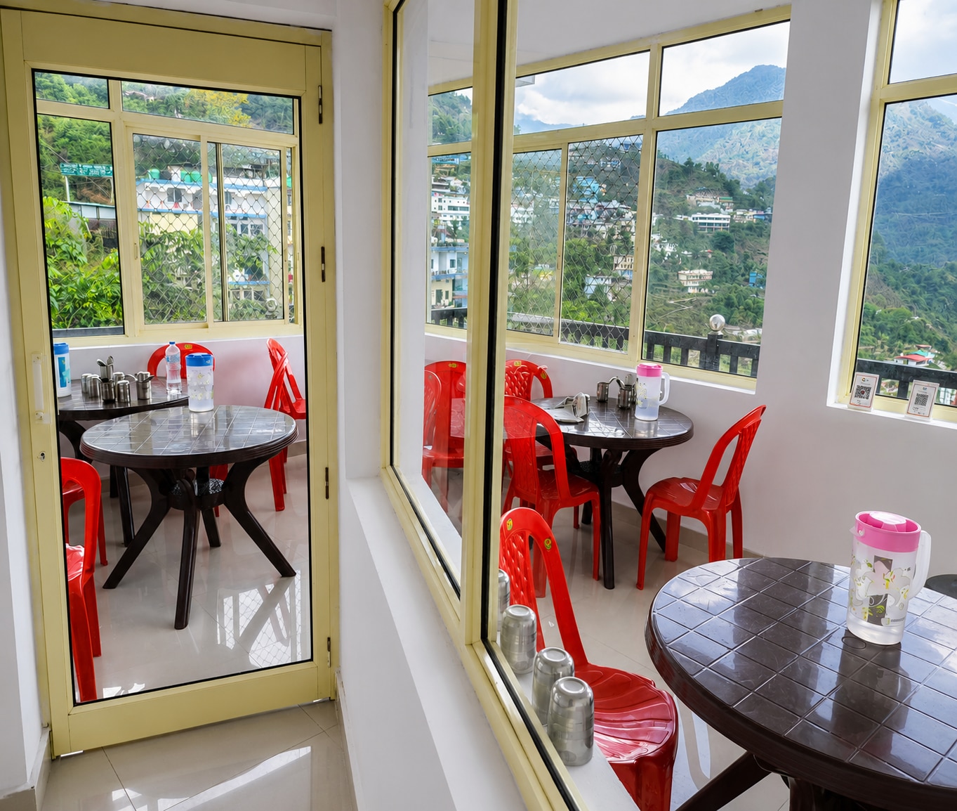 Padam Hotel & Restaurant