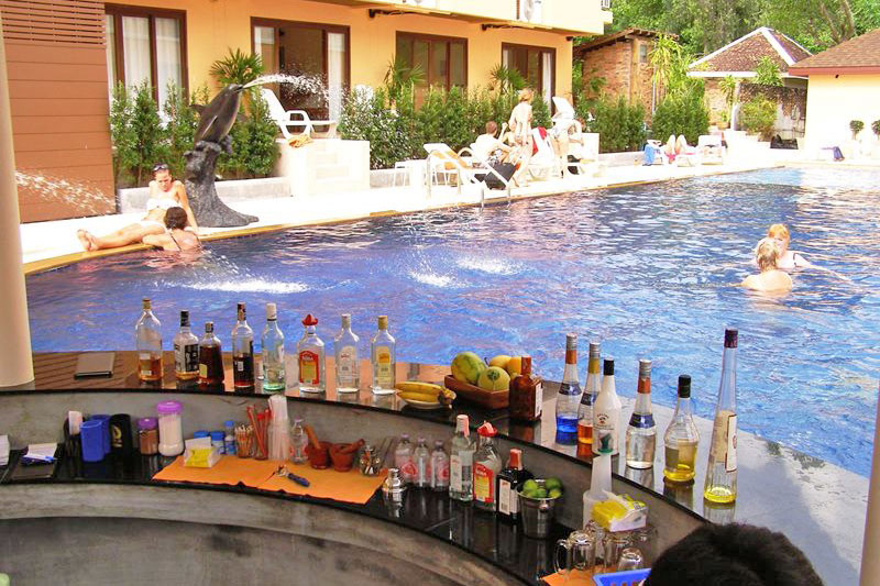 Pool Bar