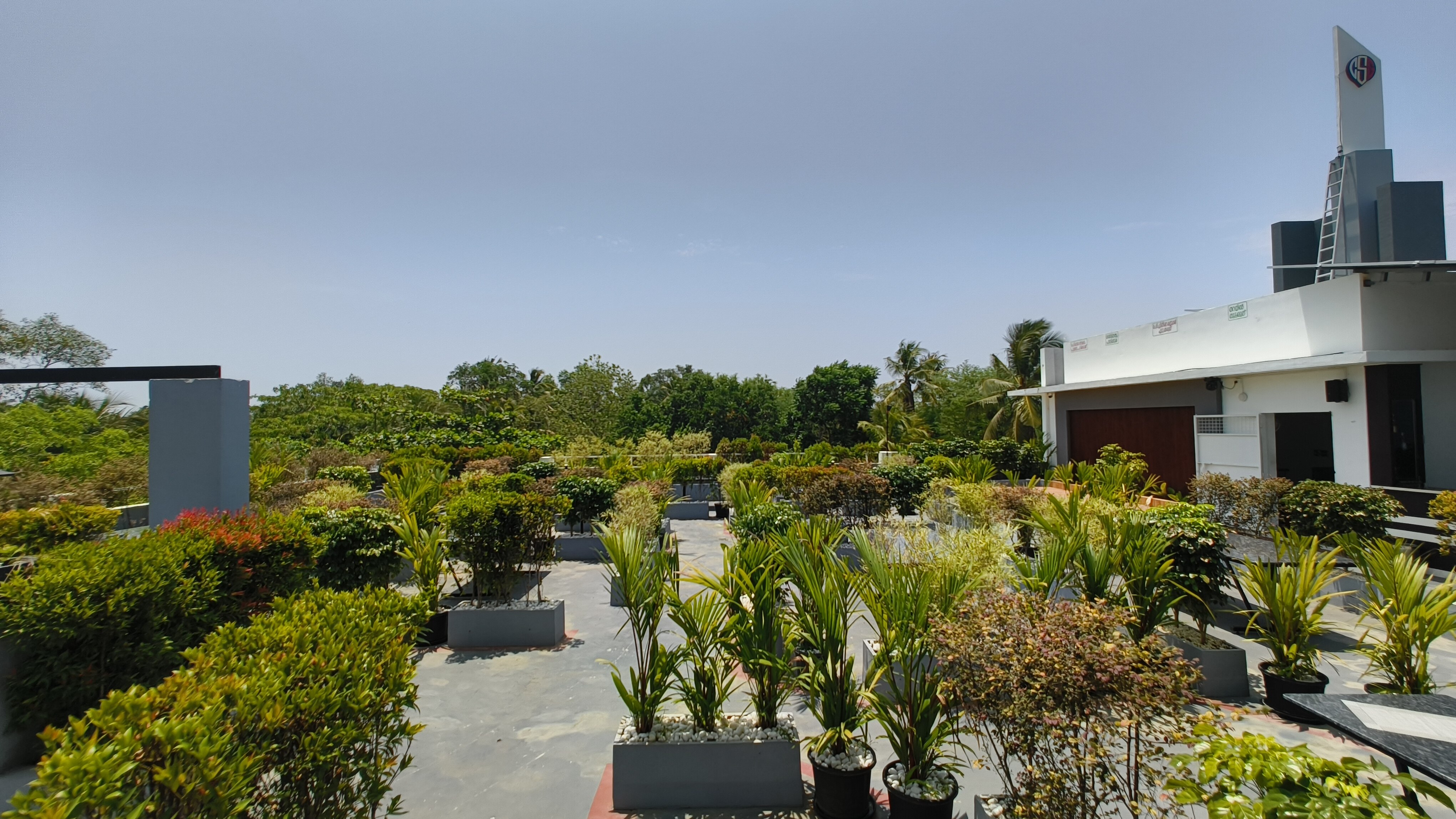 TERRACE RESTO BAR