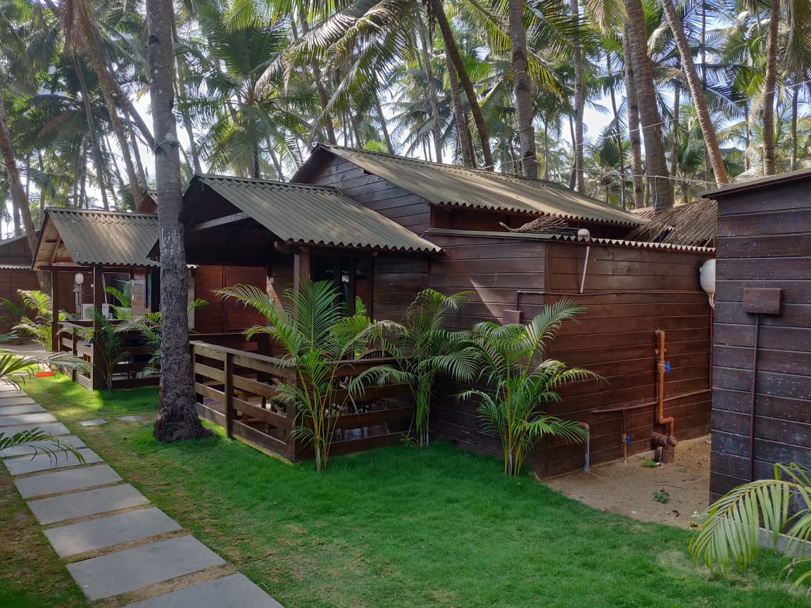 ROYAL WOOD BEACH RESORT 𝗕𝗢𝗢𝗞 Goa Hotel 𝘄𝗶𝘁𝗵 ₹𝟬 𝗣𝗔𝗬𝗠𝗘𝗡𝗧