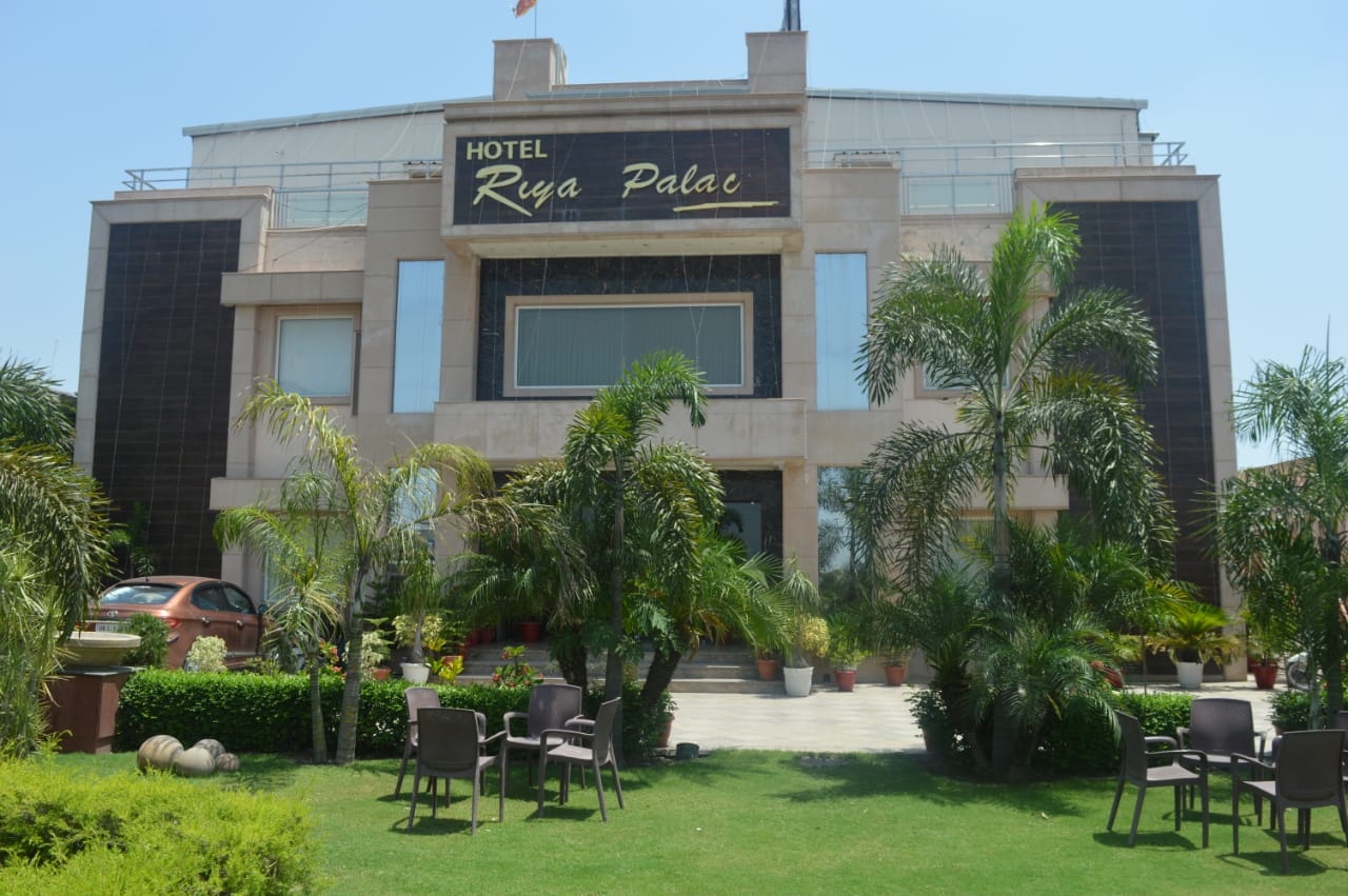 Hotel Riya Palace 𝗕𝗢𝗢𝗞 Haldwani Hotel