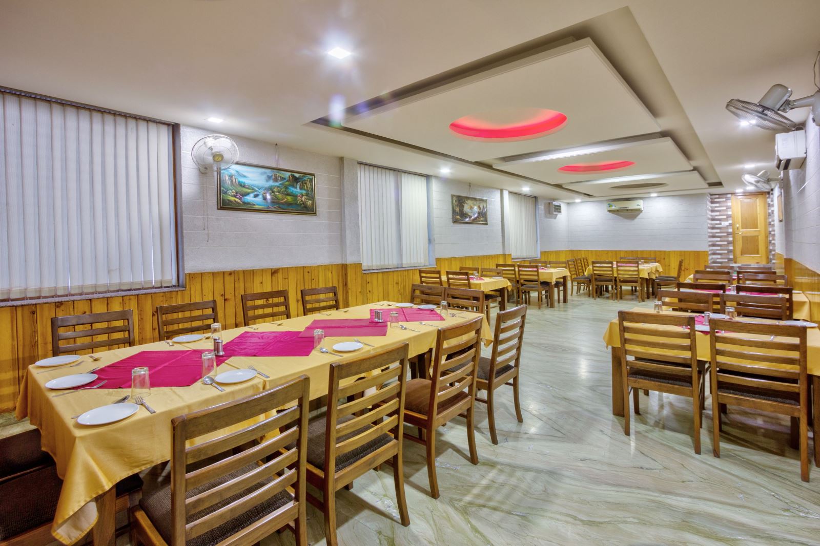 Malana Restaurent