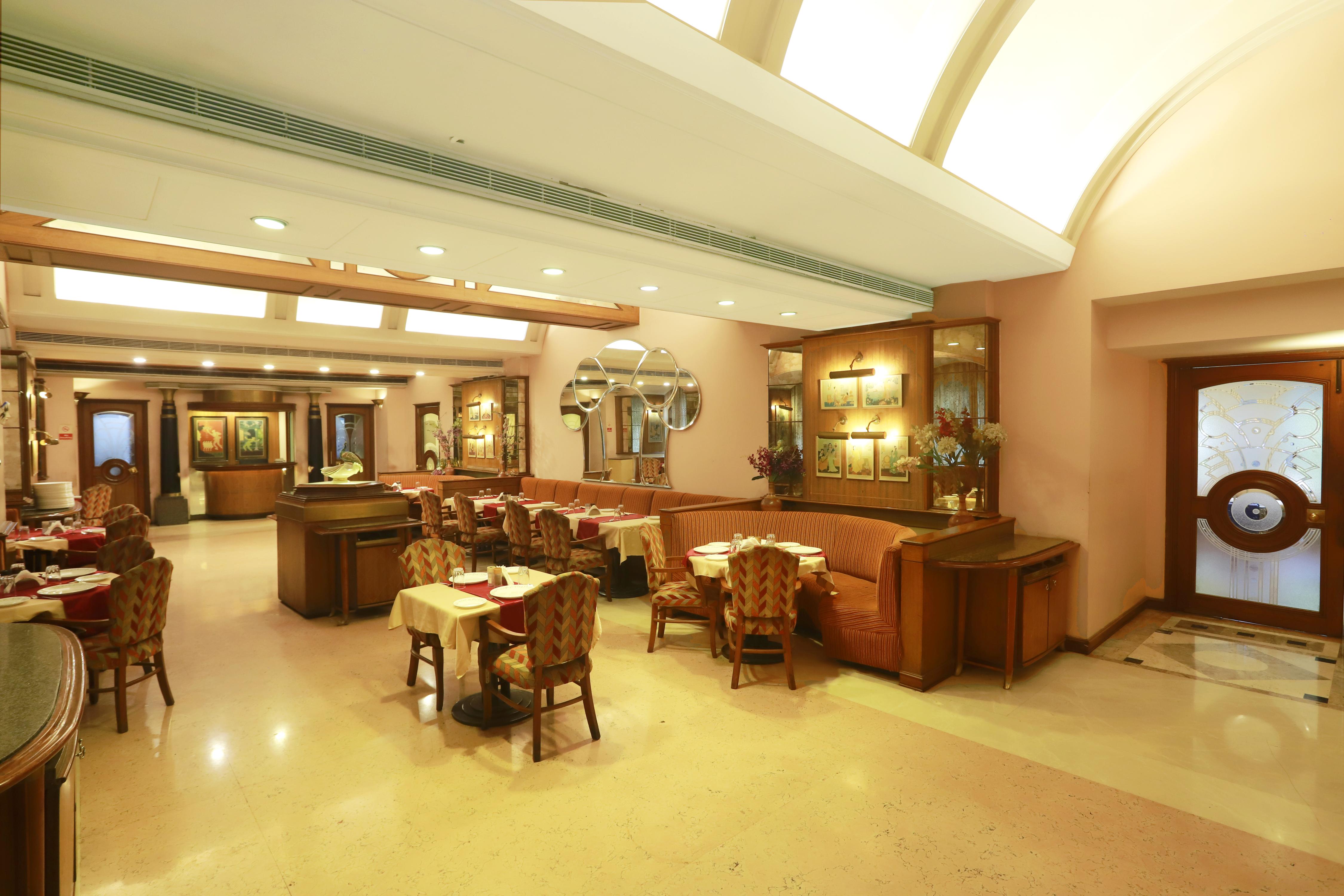 Opera - Restaurant and Bar