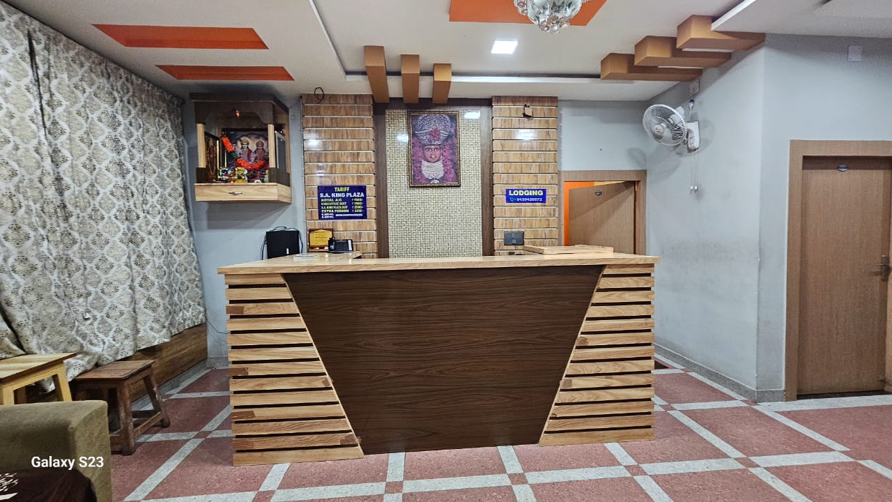 S.A king plaza Family Resturant
