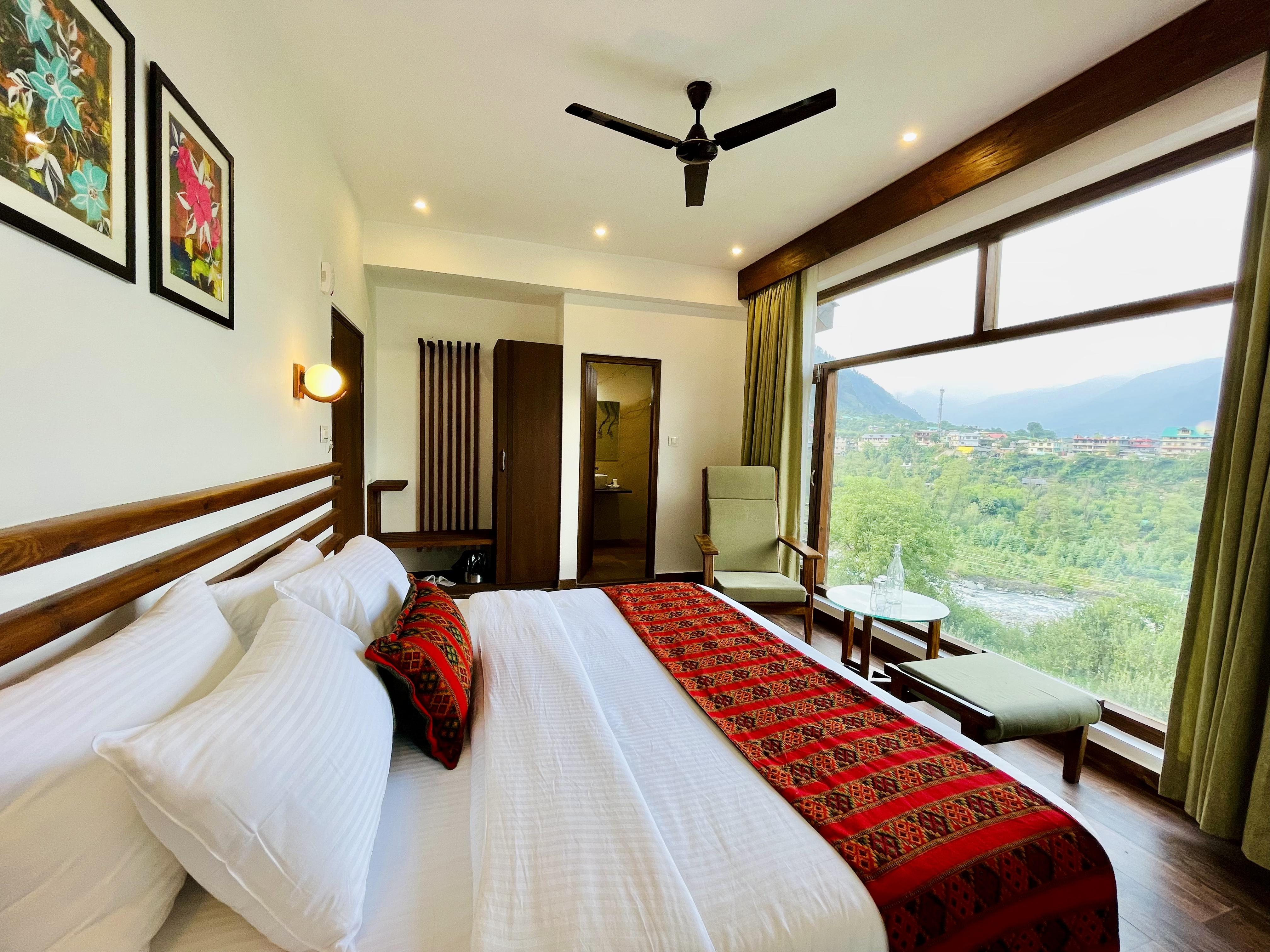 Sa Manali Inn Crimson inn by Senderos De Pine ππ’π’π Manali Resort