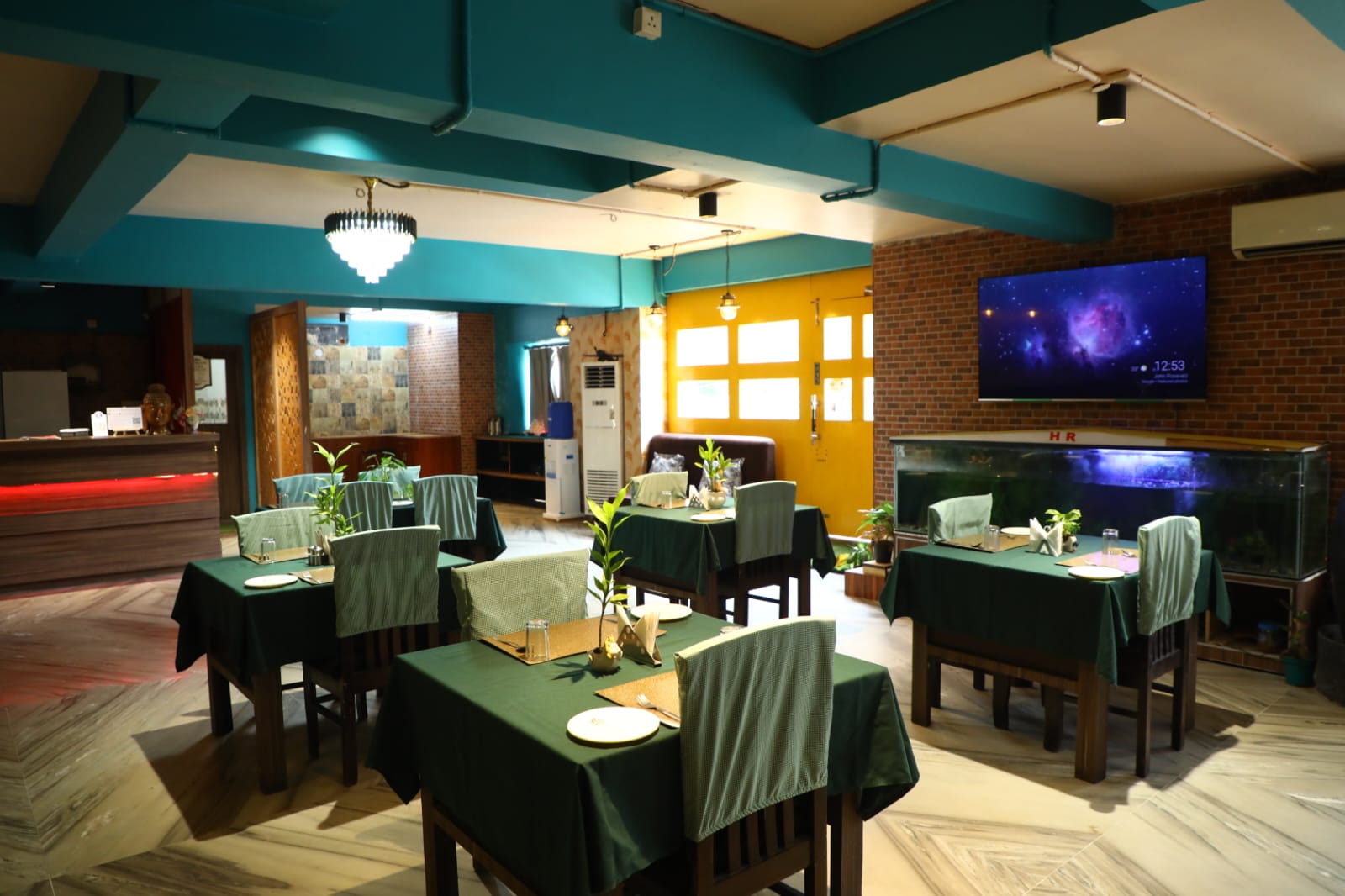 N5 RESTAURANT & COFFEE BAR