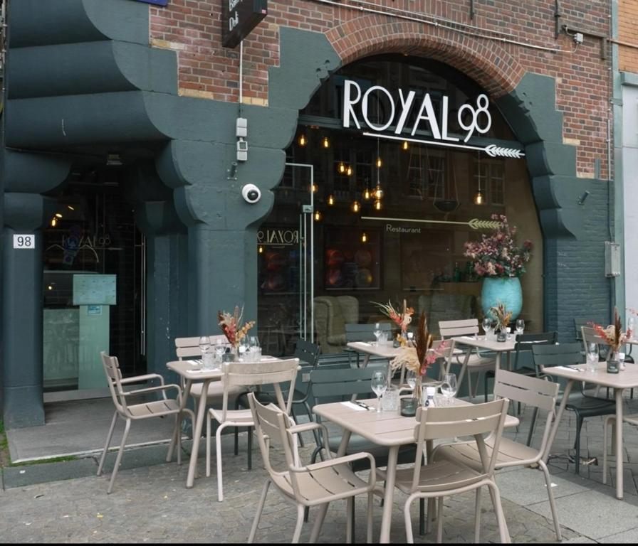 ROYAL98