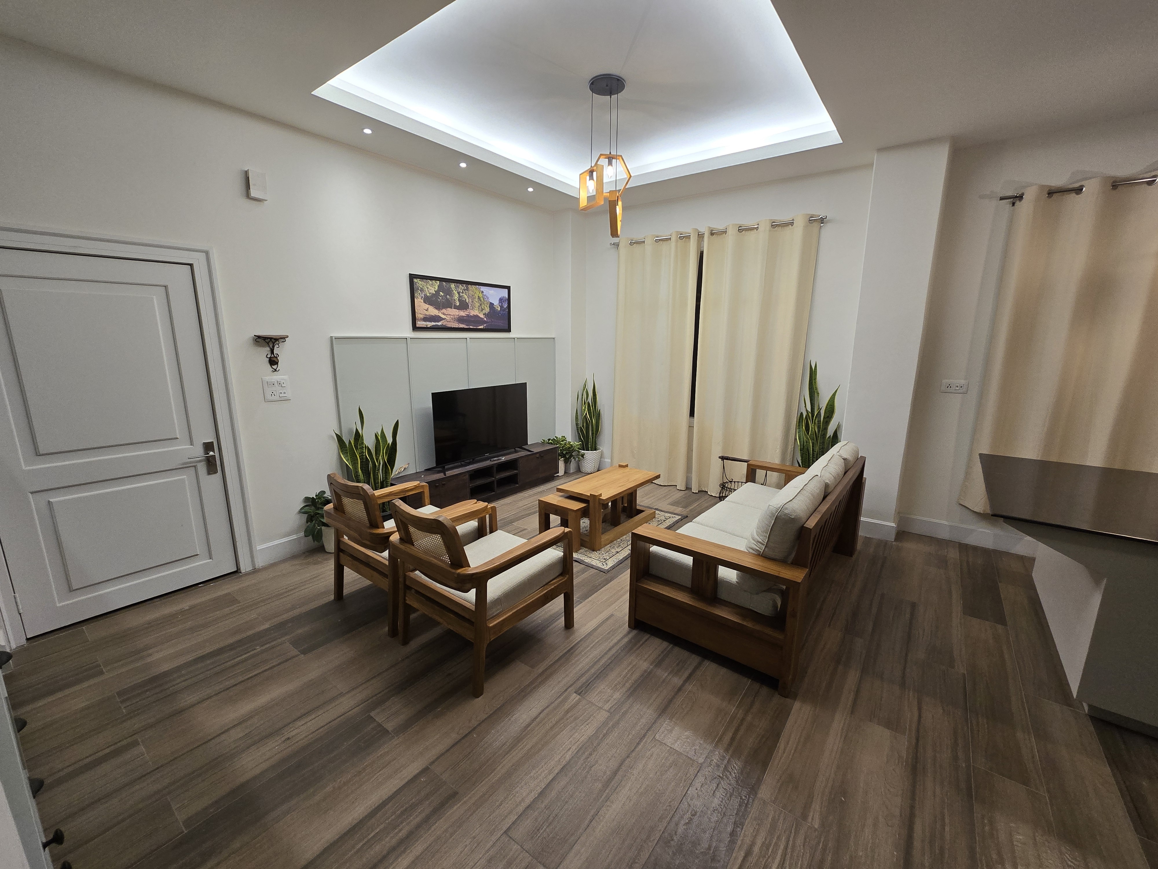 Greenview City Stay Apartment D1 𝗕𝗢𝗢𝗞 Aizawl Farm House