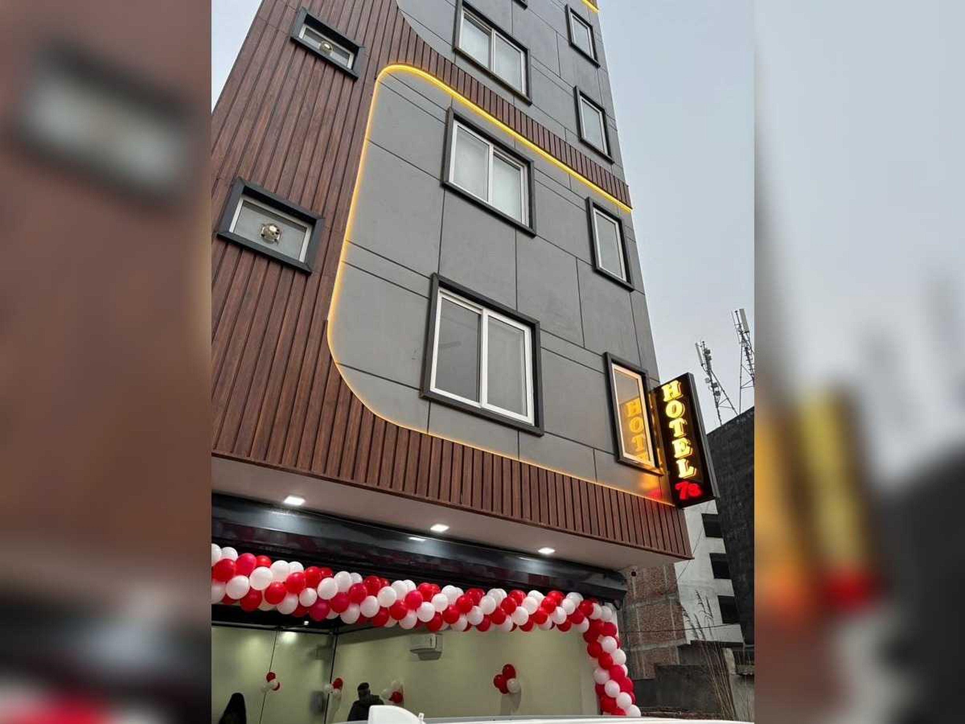 Hotel O 7s Restaurant