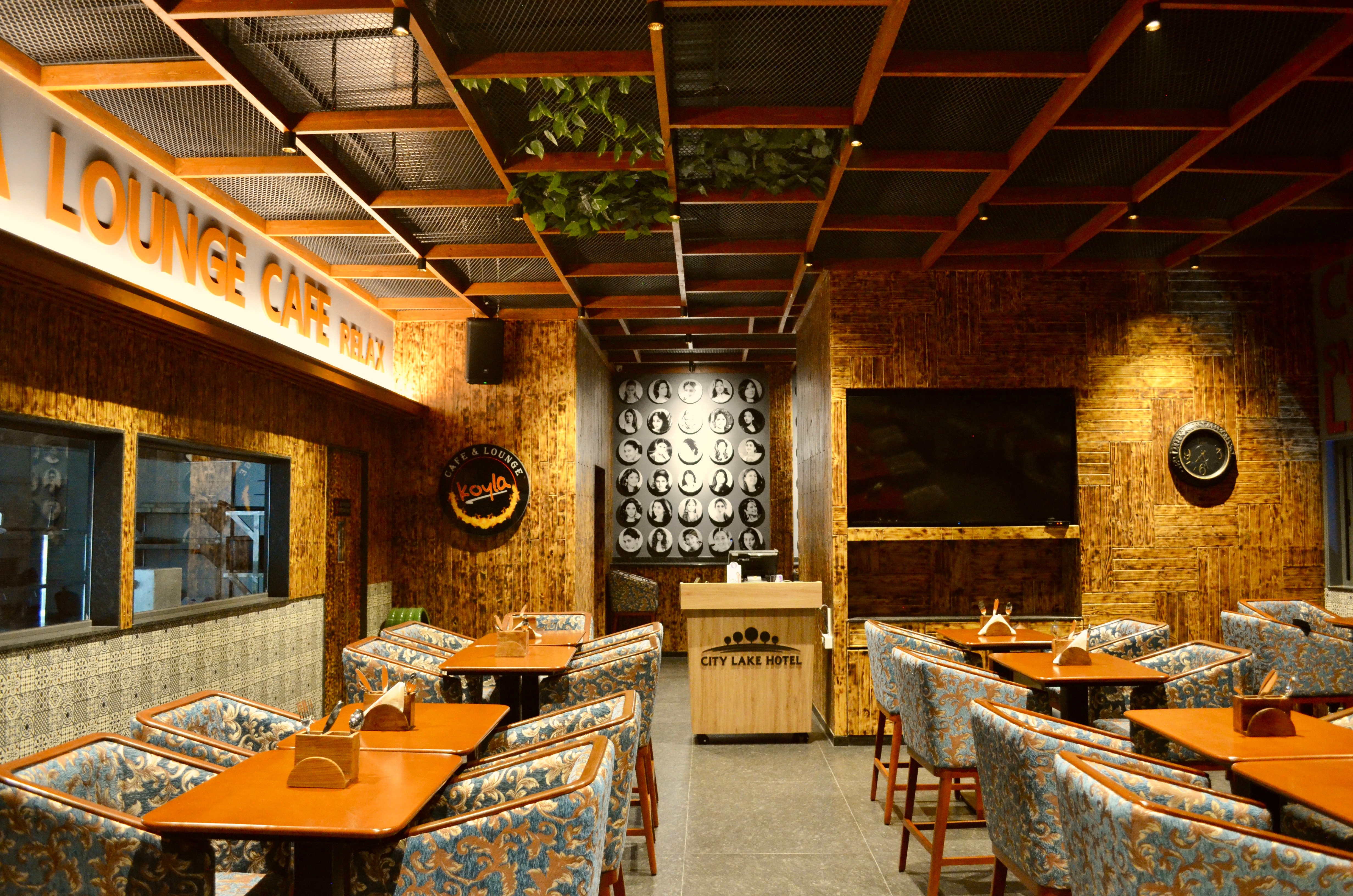 Koyla Cafe & Lounge