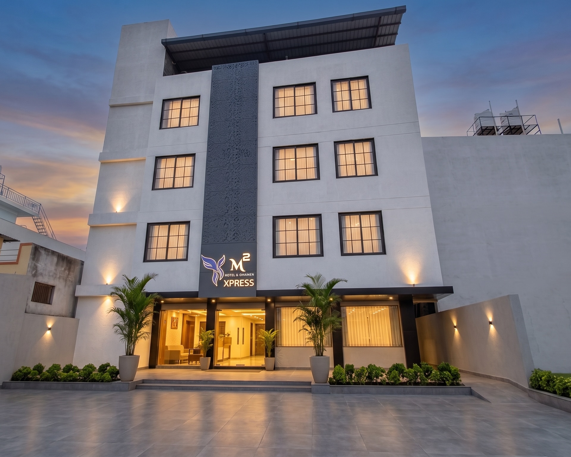 M Square Express 𝗕𝗢𝗢𝗞 Jabalpur Hotel
