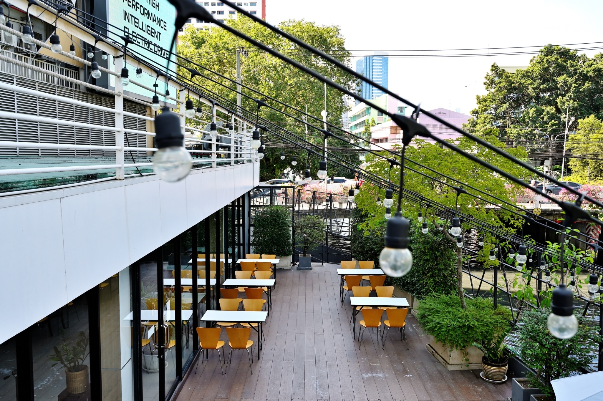 TERRANCE & DINNING AREA