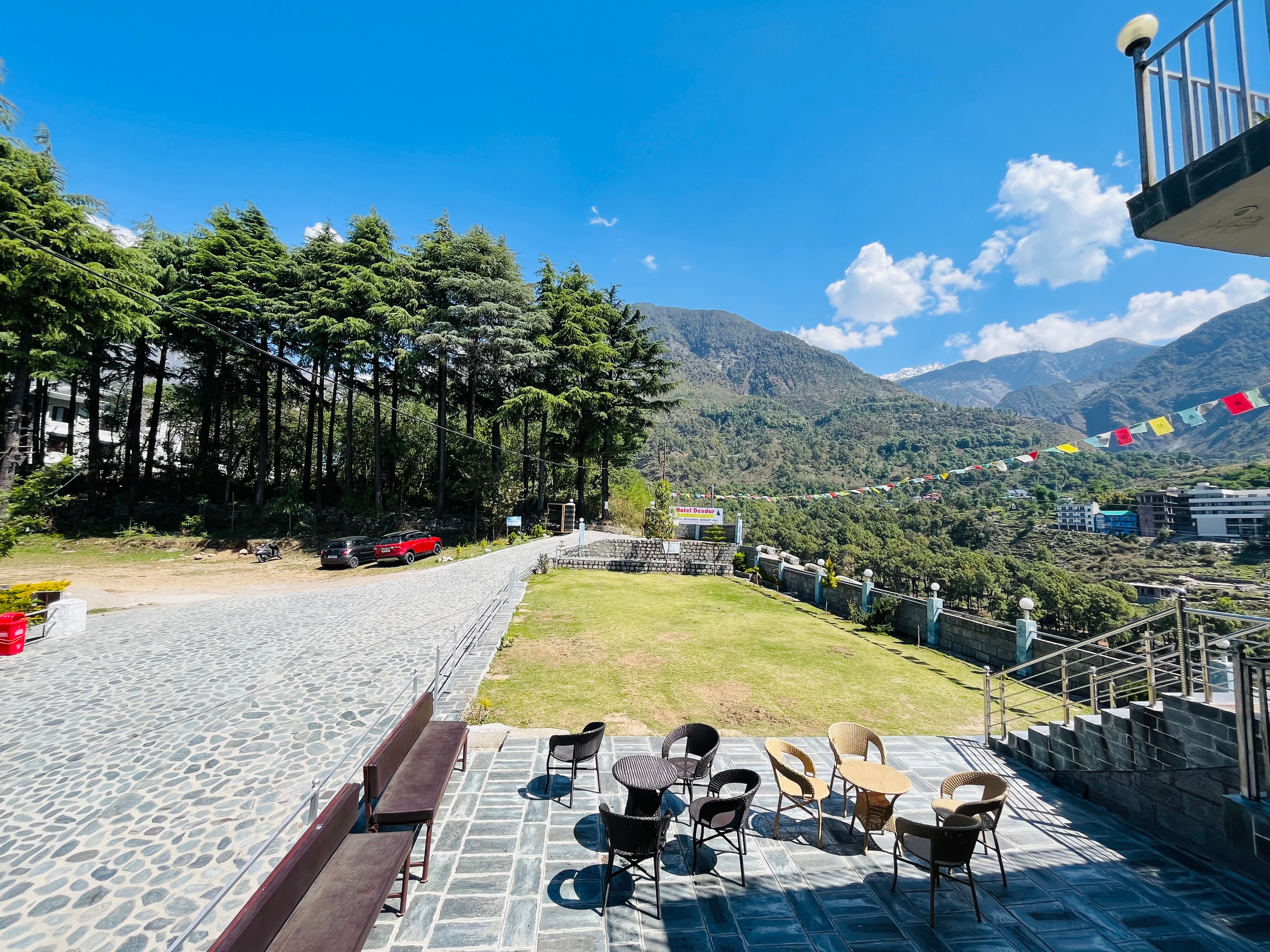 Devdar Resort
