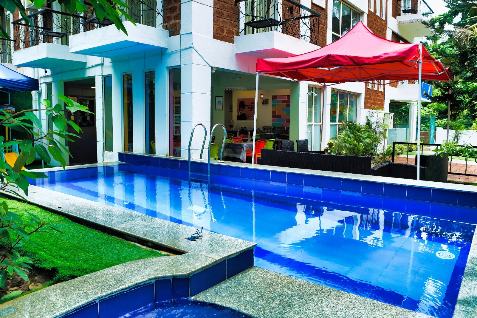 Curated visual reference: Galexa By Alohagoa Reference: Rs Galaxy Hotel Goa