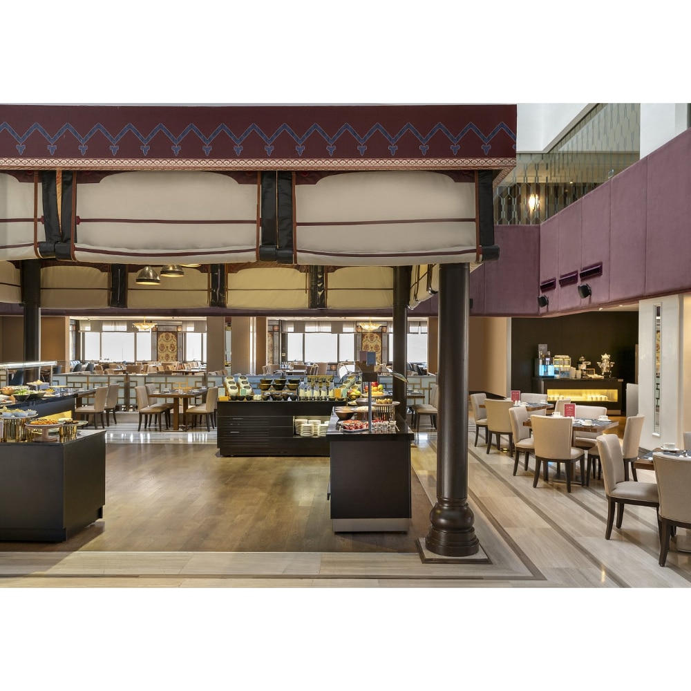 MAIN RESTAURANT