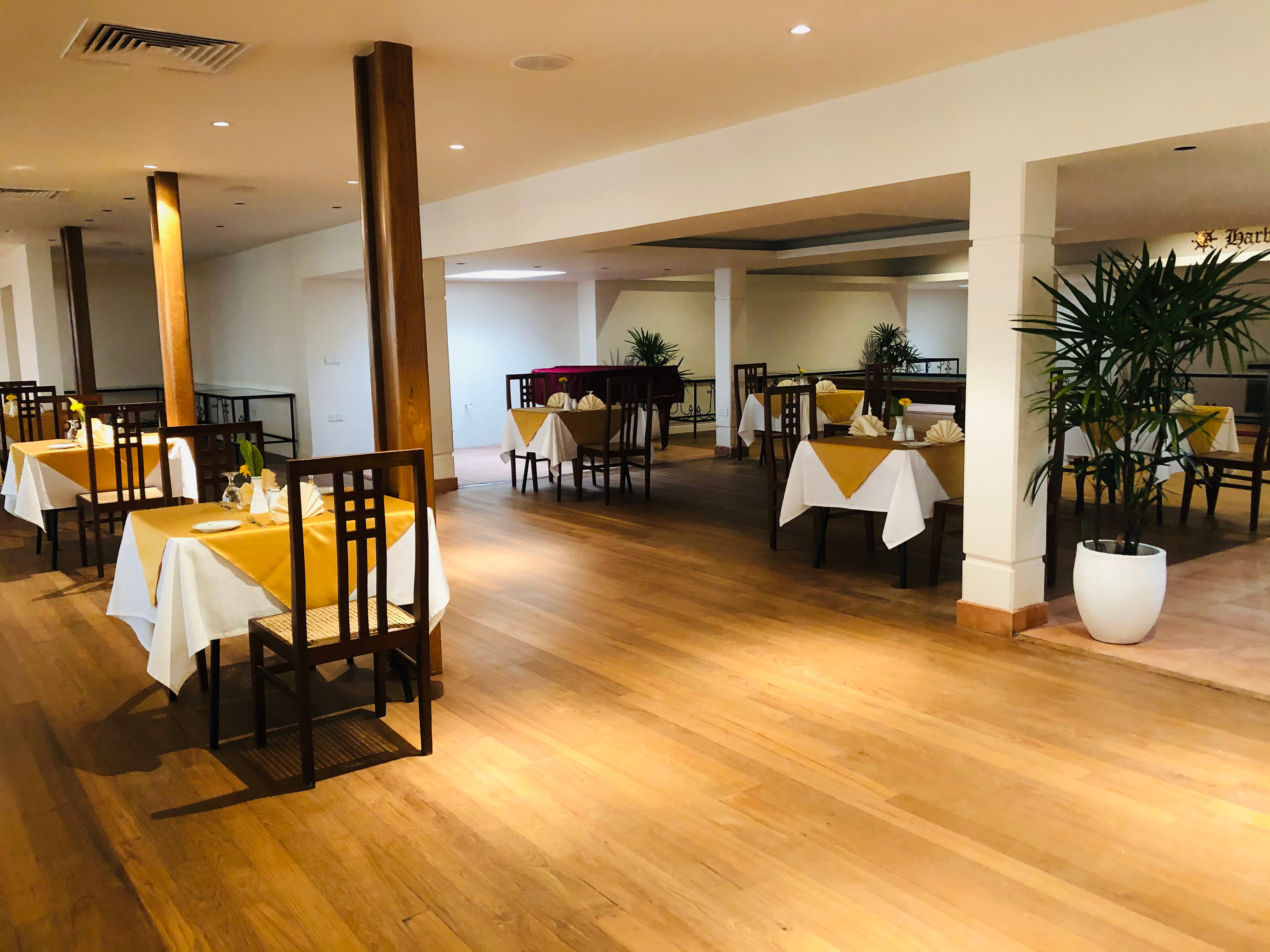 Harbor Room Restaurant