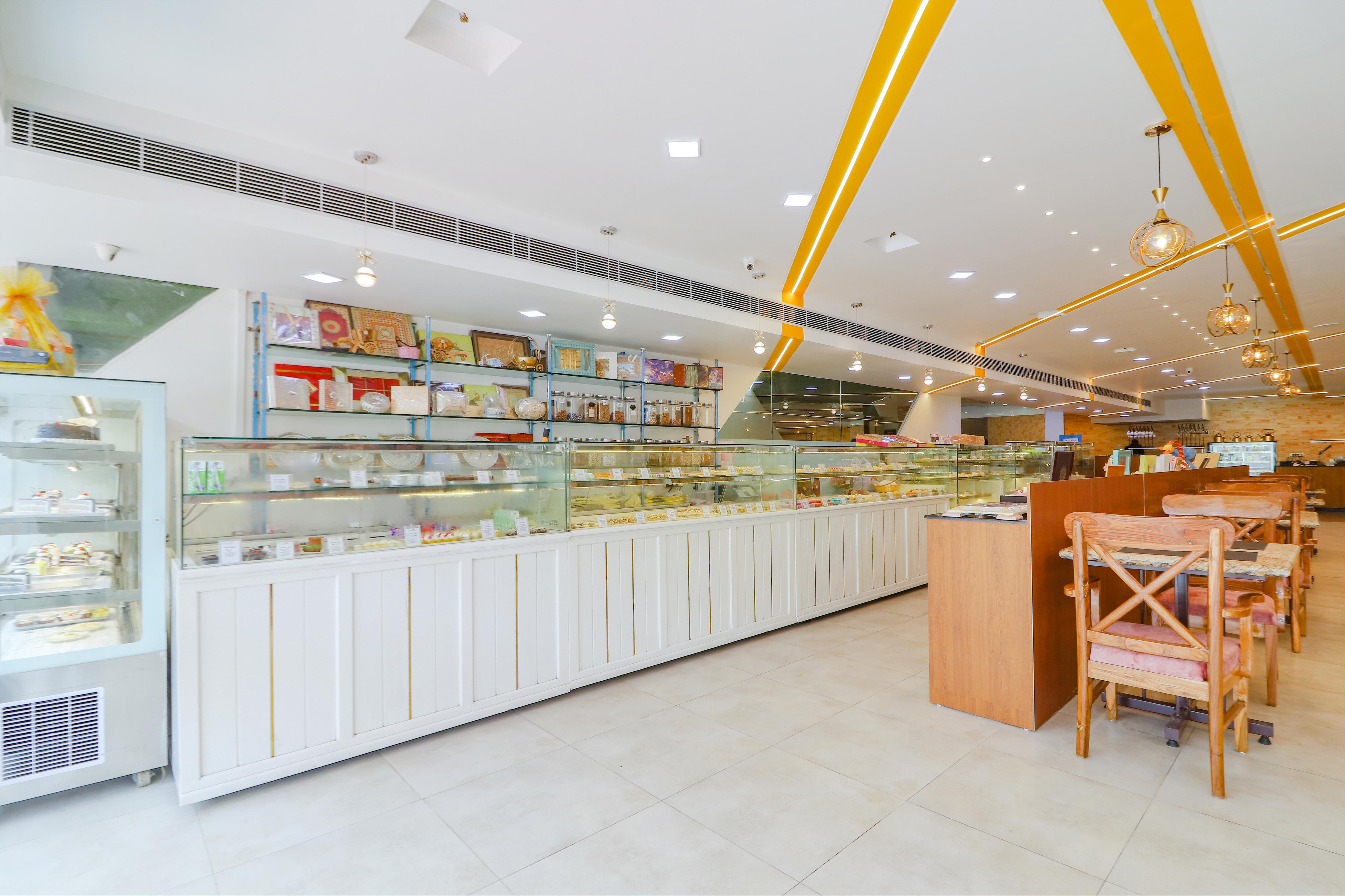 Aamantran Pure Veg Restaurant