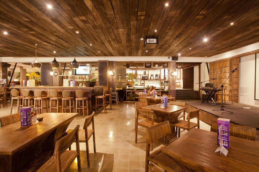 Pavoz Restaurant and Bar