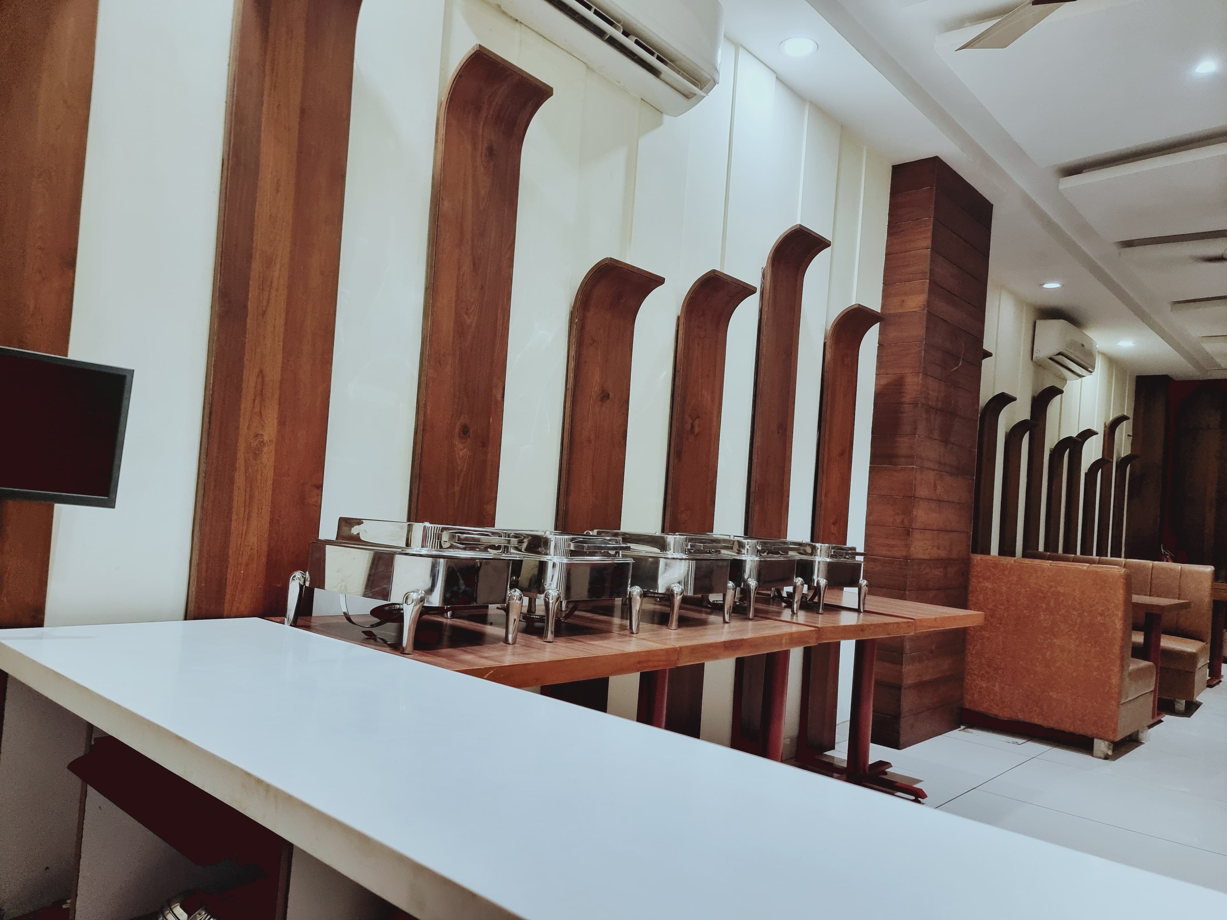 Baithak Restaurent