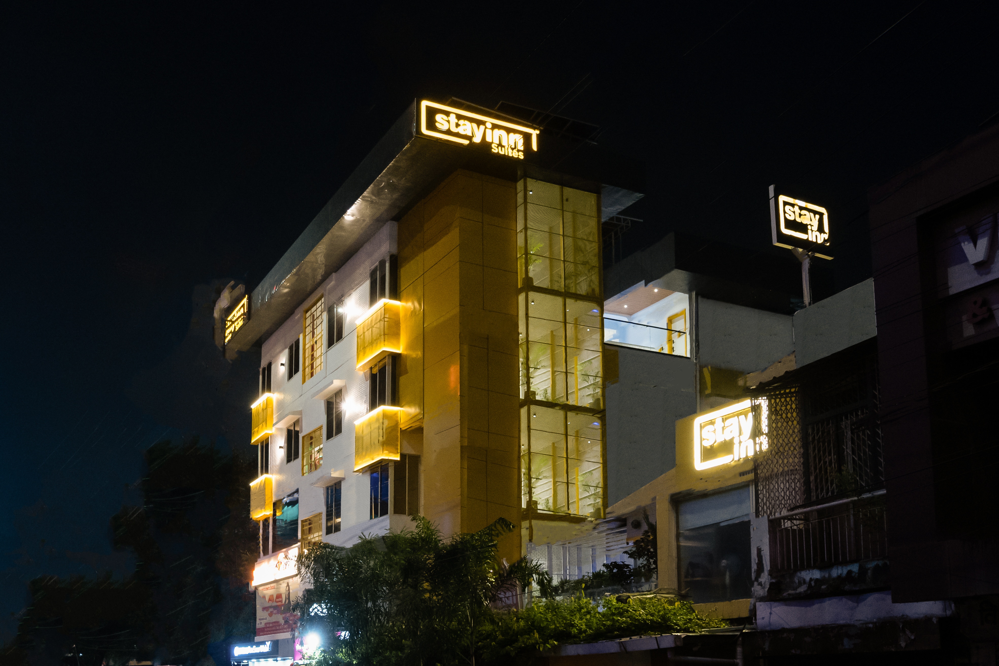 Stayinn Suites 𝗕𝗢𝗢𝗞 Bhopal Hotel