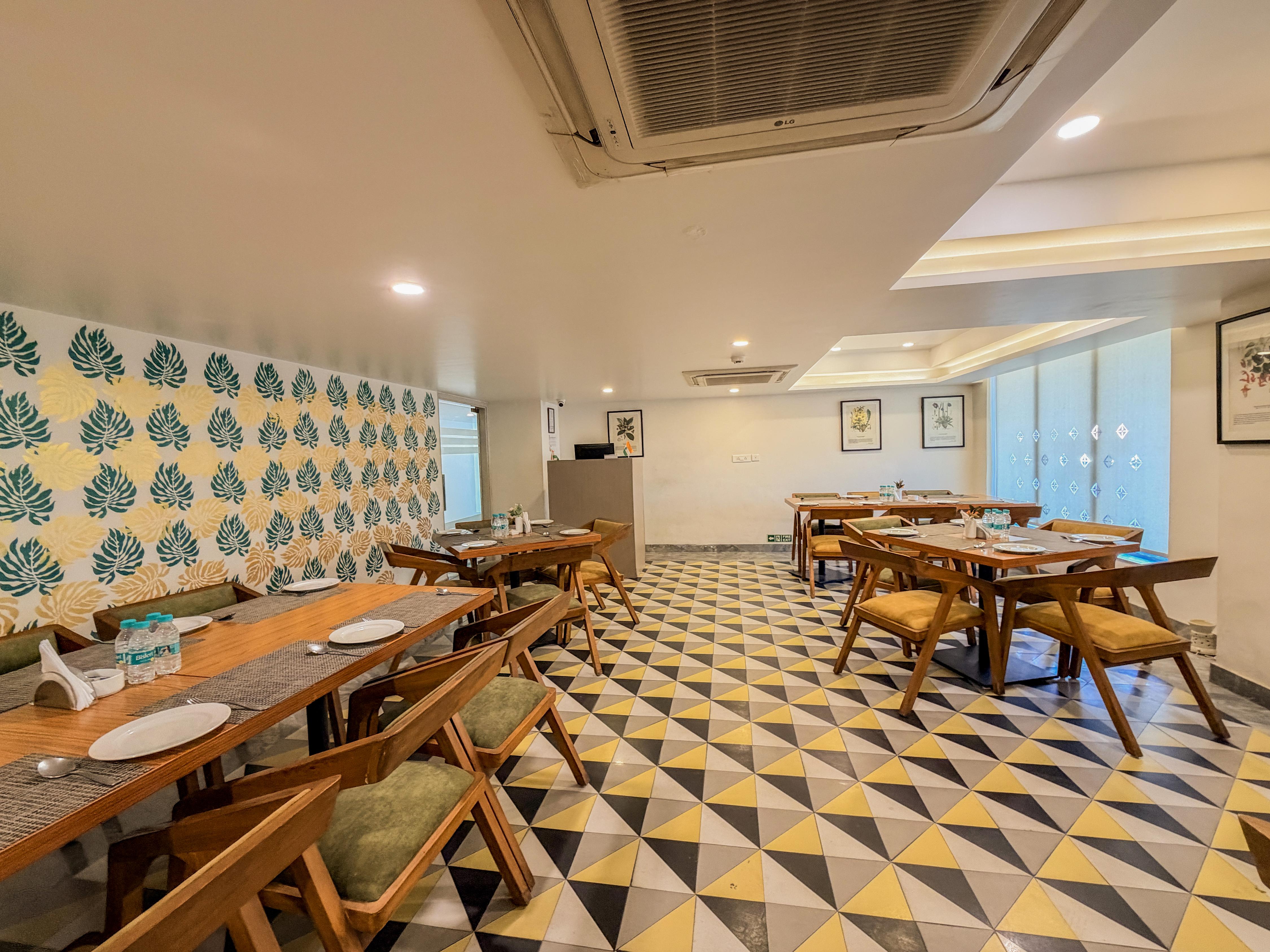 FEAST  Café & Lounge