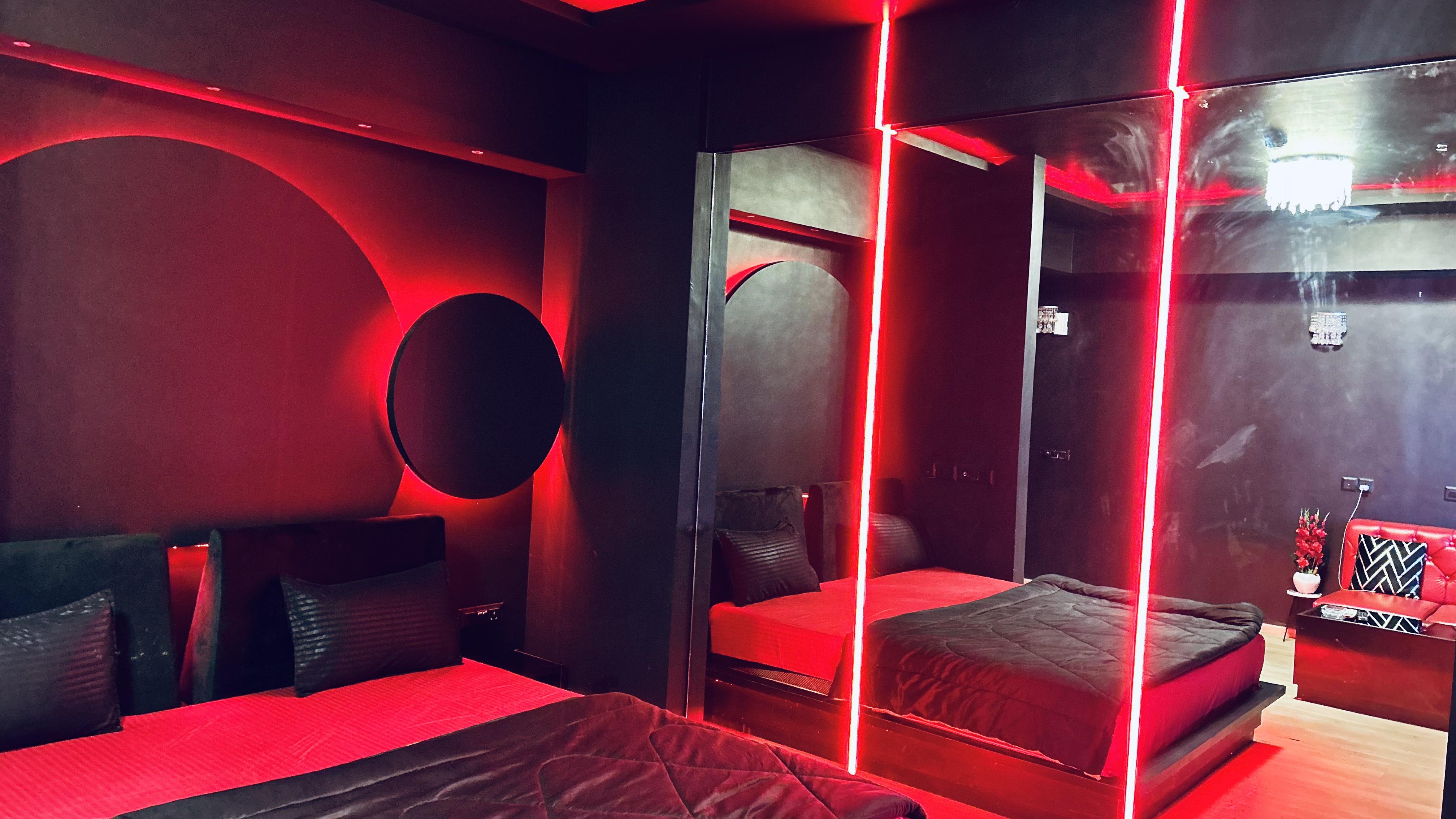 Rooms of Rizz Stay Entire Studios | DLF My Pad - Apartment in Lucknow