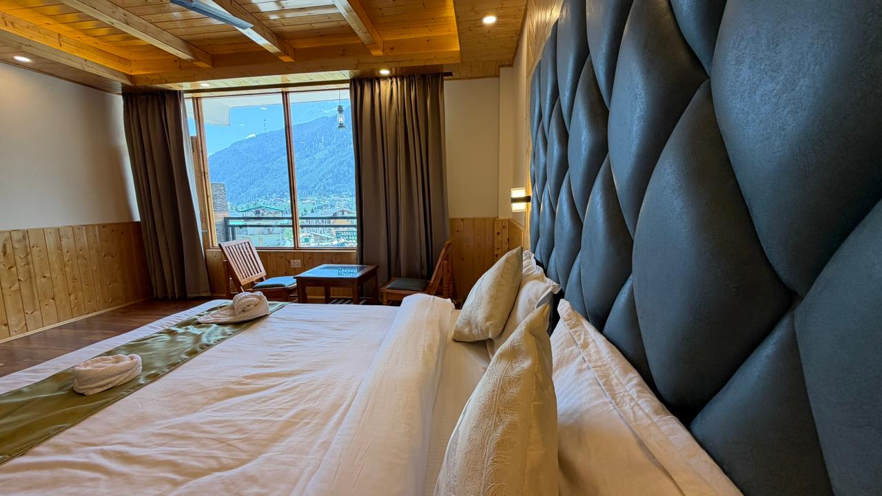The Pinaki 𝗕𝗢𝗢𝗞 Manali Homestay