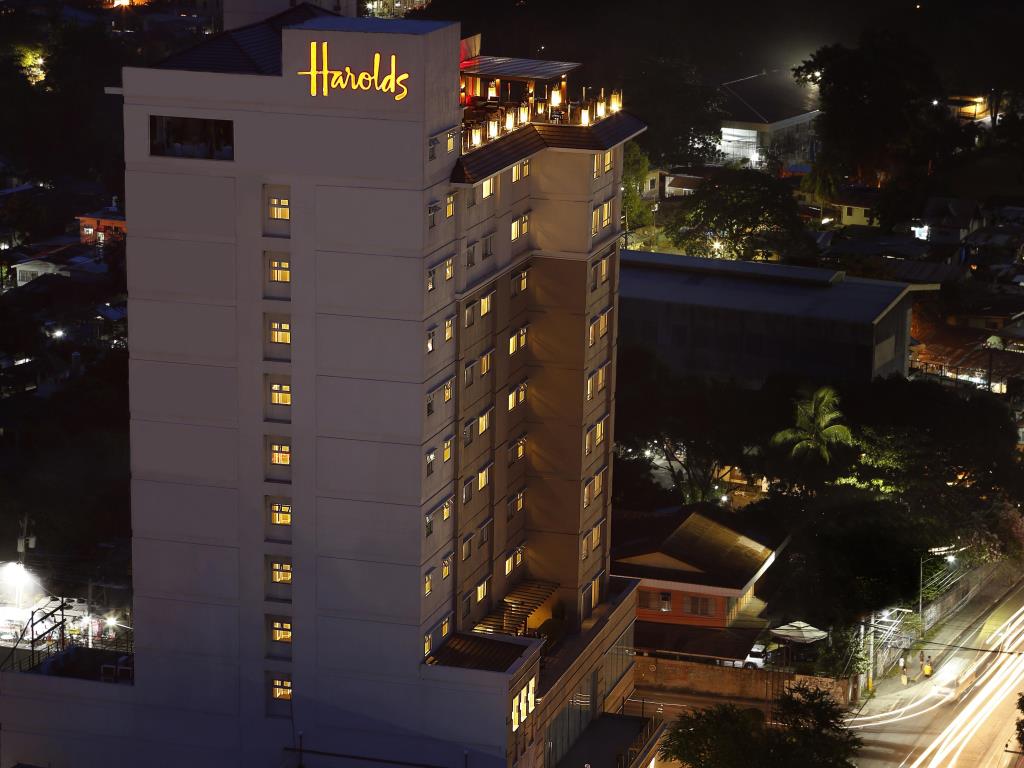 Harold's Hotel - MMT Special
