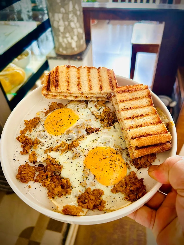 Diffindo Cafe at Morjim Pride