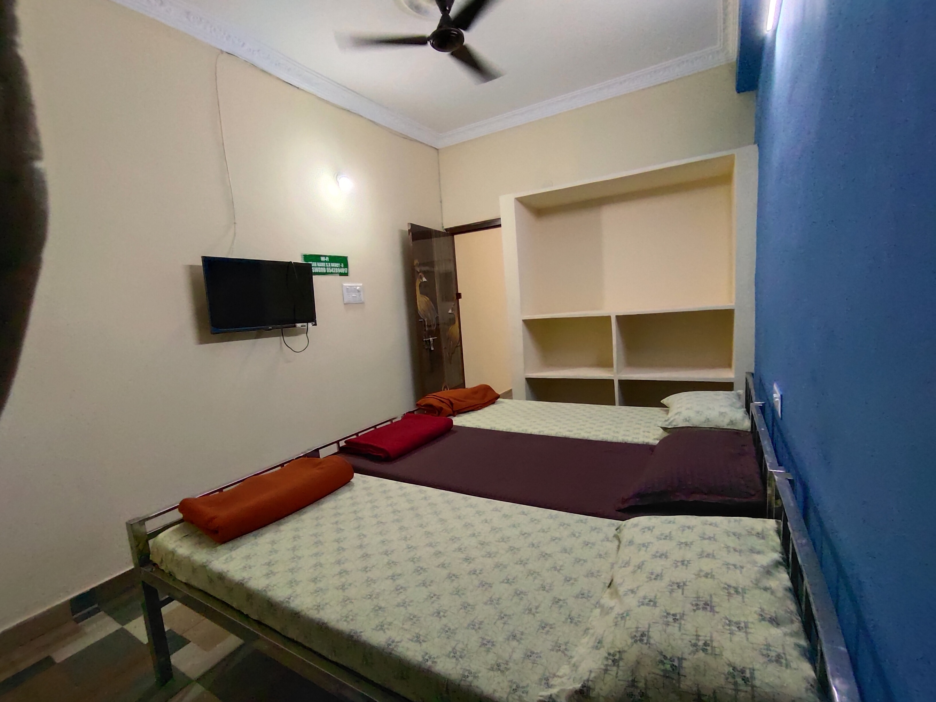 Sri Shiva Shankari Guest House 𝗕𝗢𝗢𝗞 Hyderabad Apartment