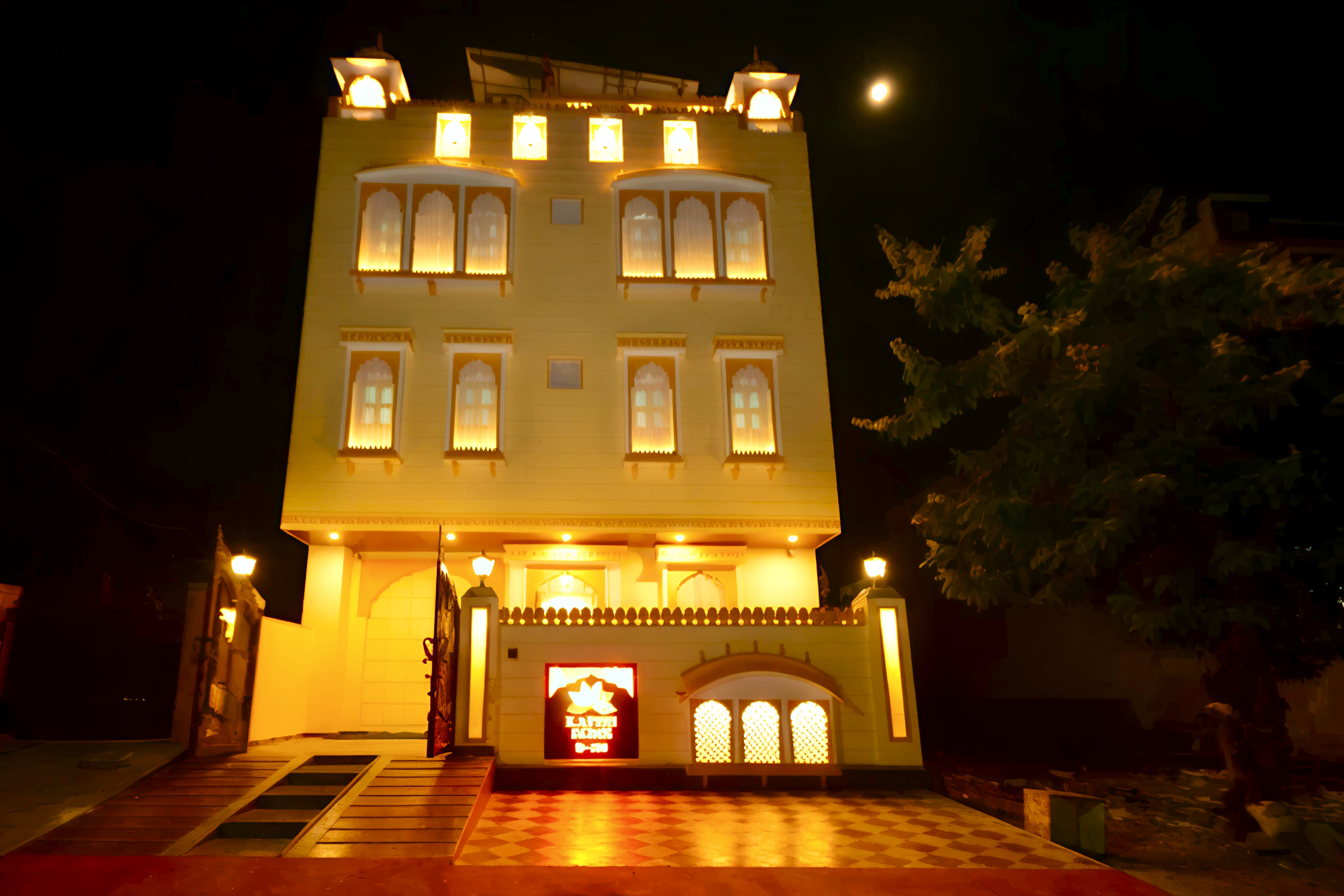 Kapish Kapish Home - All Pure Veg, Jagatpura Near Akshaya Patra ๐๐ข๐ข๐ Jaipur Hotel