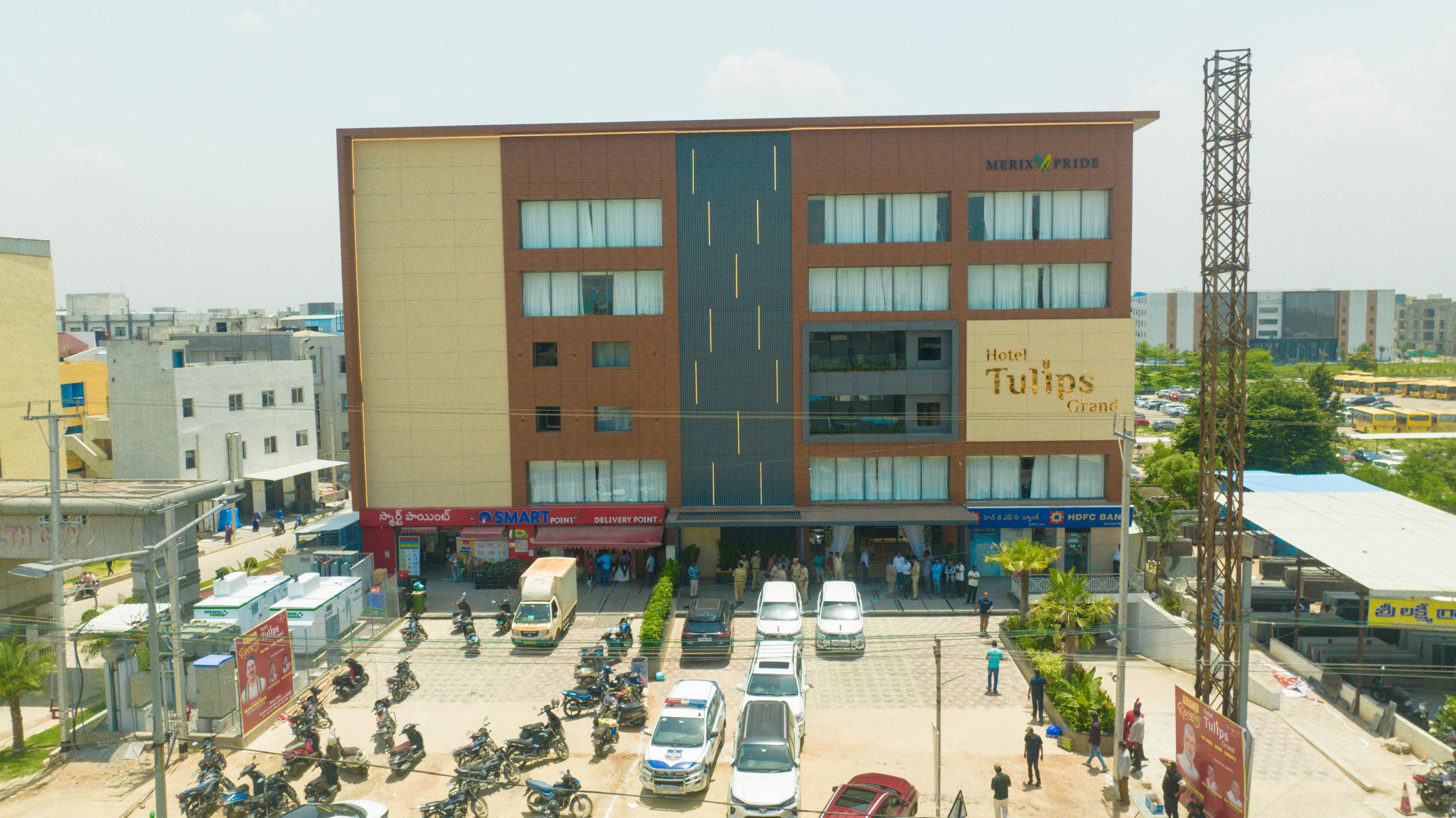 Hotel Tulips Grand