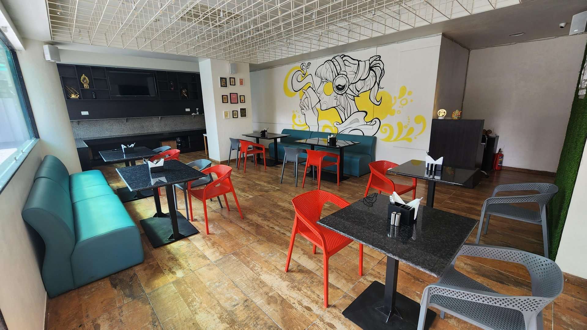 MYT CAFE