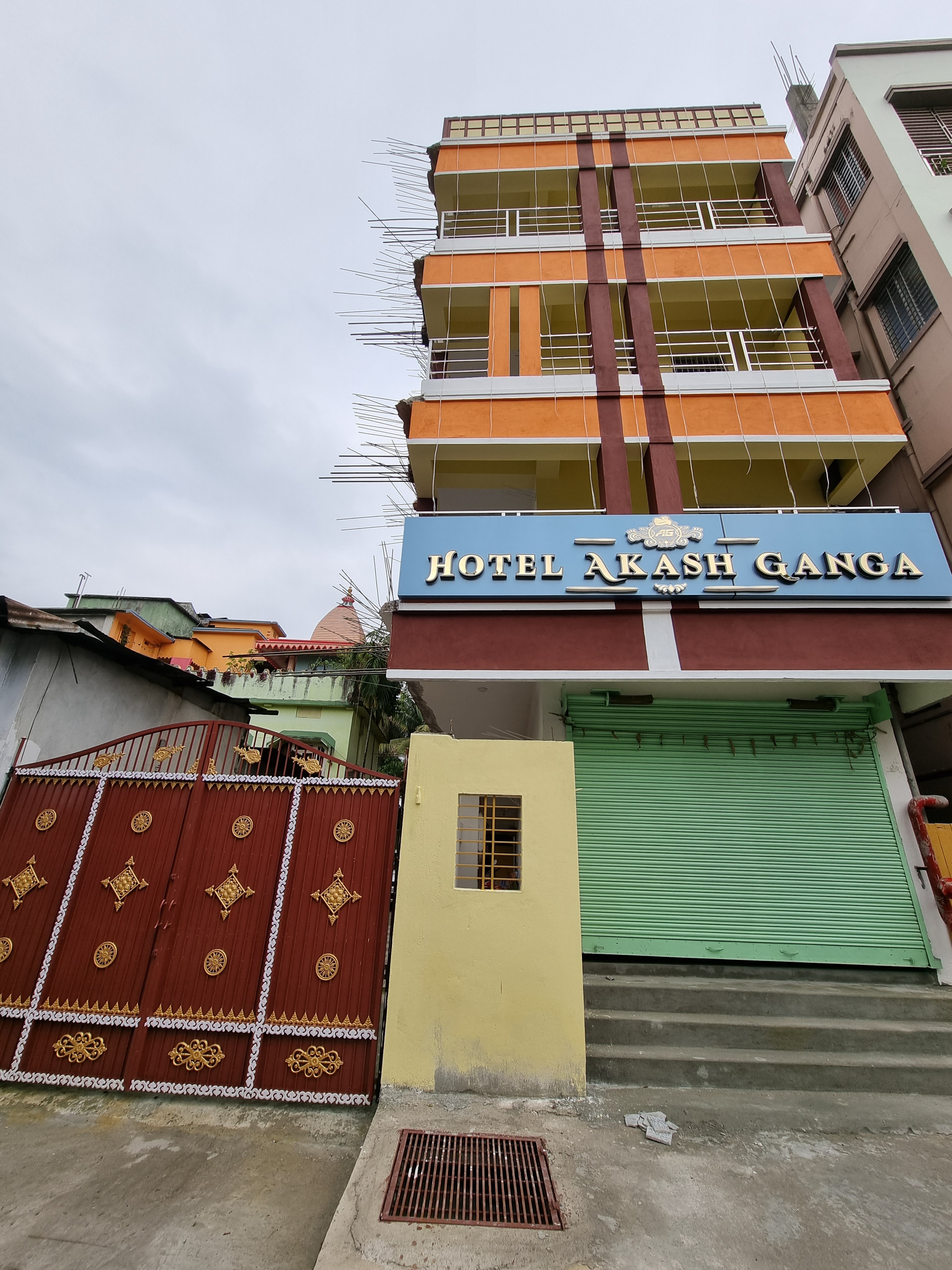 HOTEL AKASH GANGA 𝗕𝗢𝗢𝗞 Kochbihar Hotel