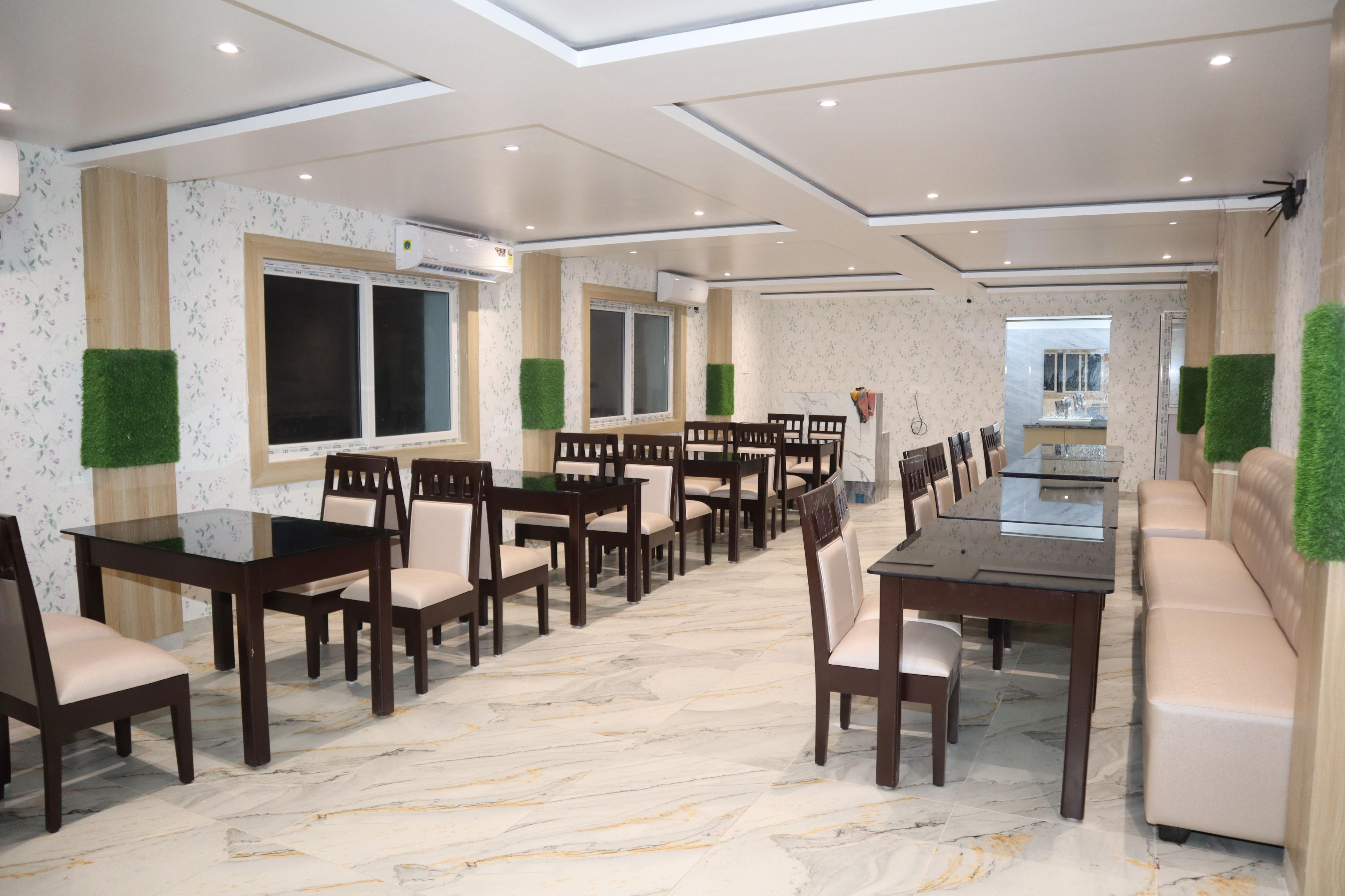 IN HOUSE RESTAURANT
